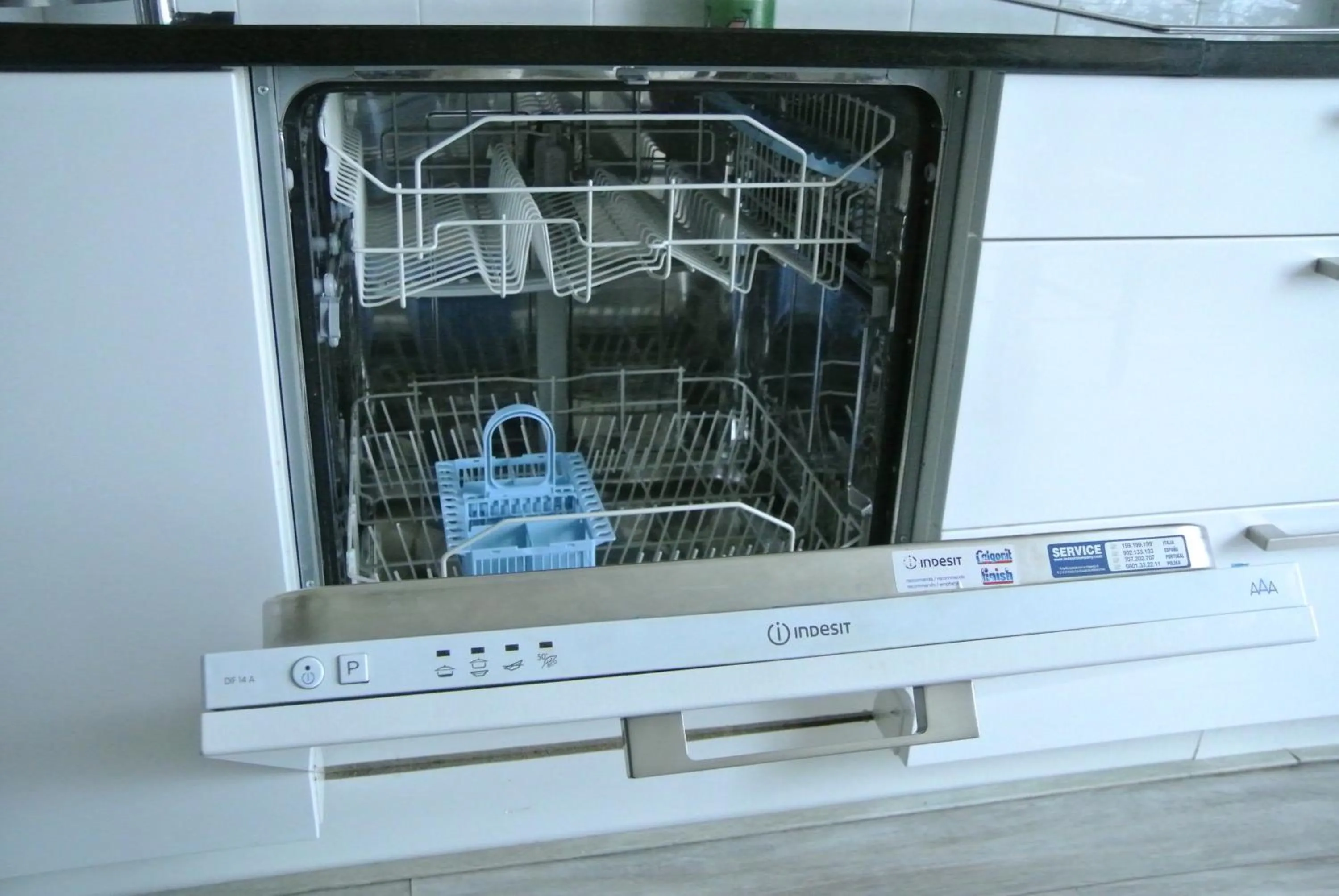 Kitchen or kitchenette in Appartement Voorhuis en chalet Klein Waterland