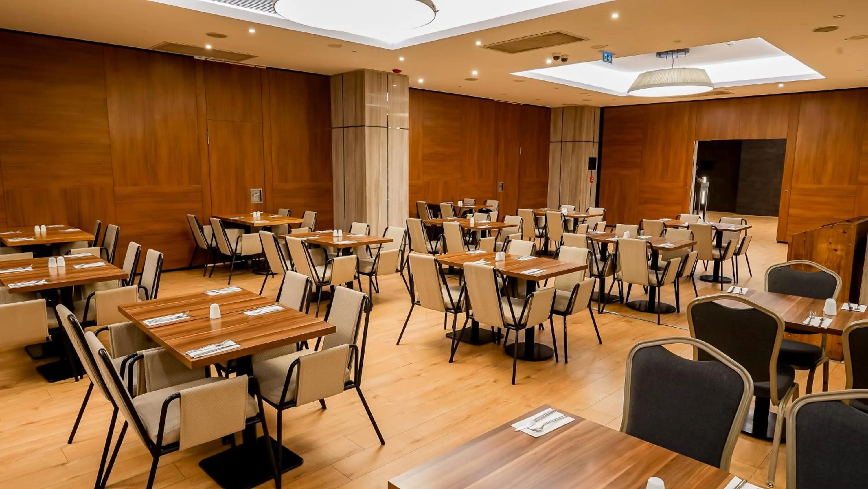 Breakfast in Dosso Dossi Hotels & SPA Downtown