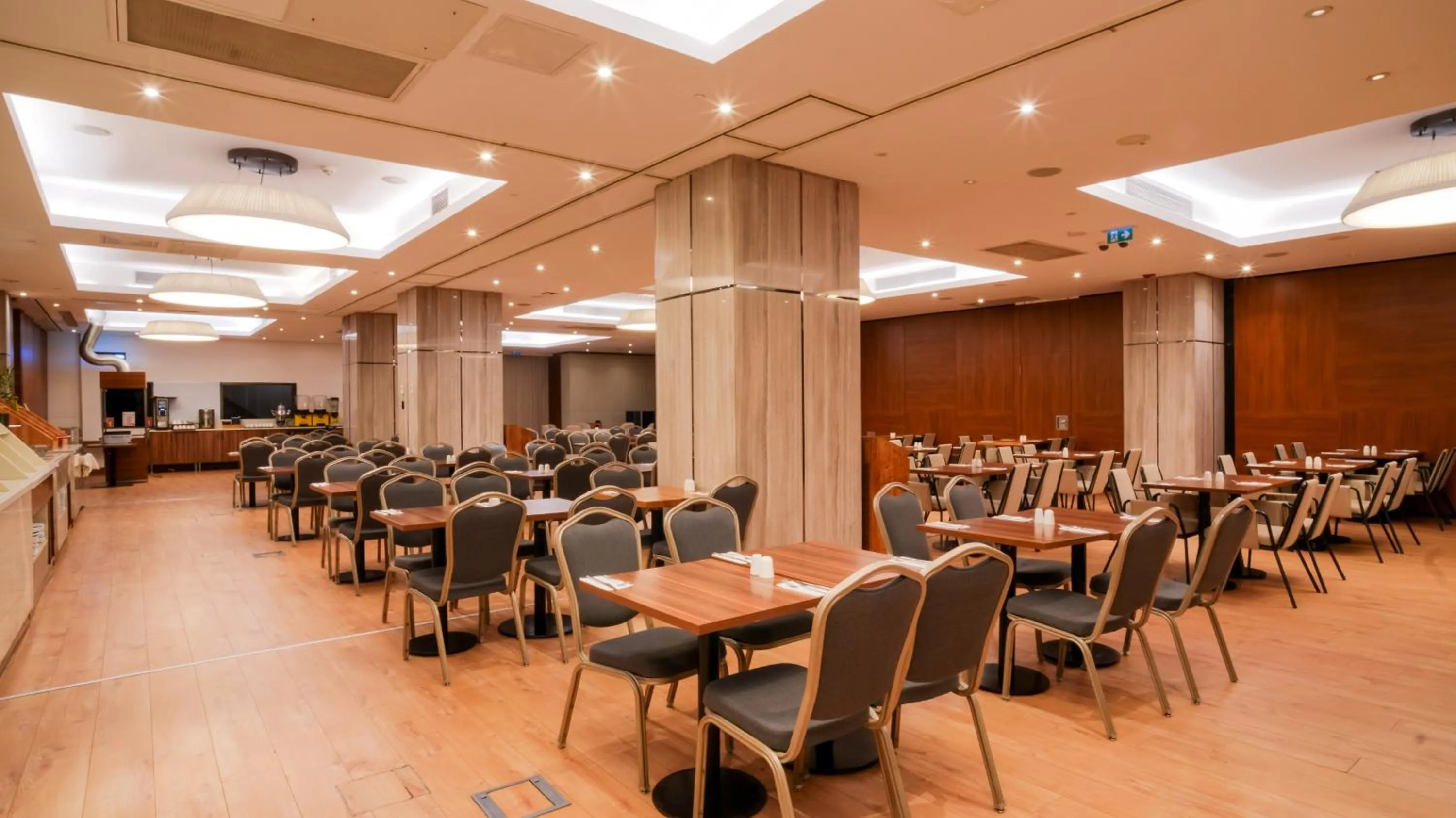 Breakfast in Dosso Dossi Hotels & SPA Downtown