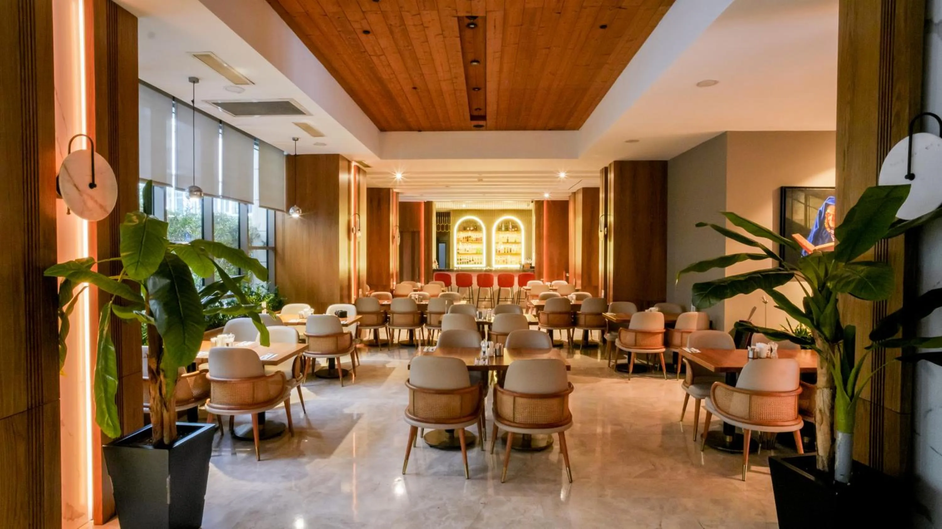 Restaurant/places to eat in Dosso Dossi Hotels & SPA Downtown