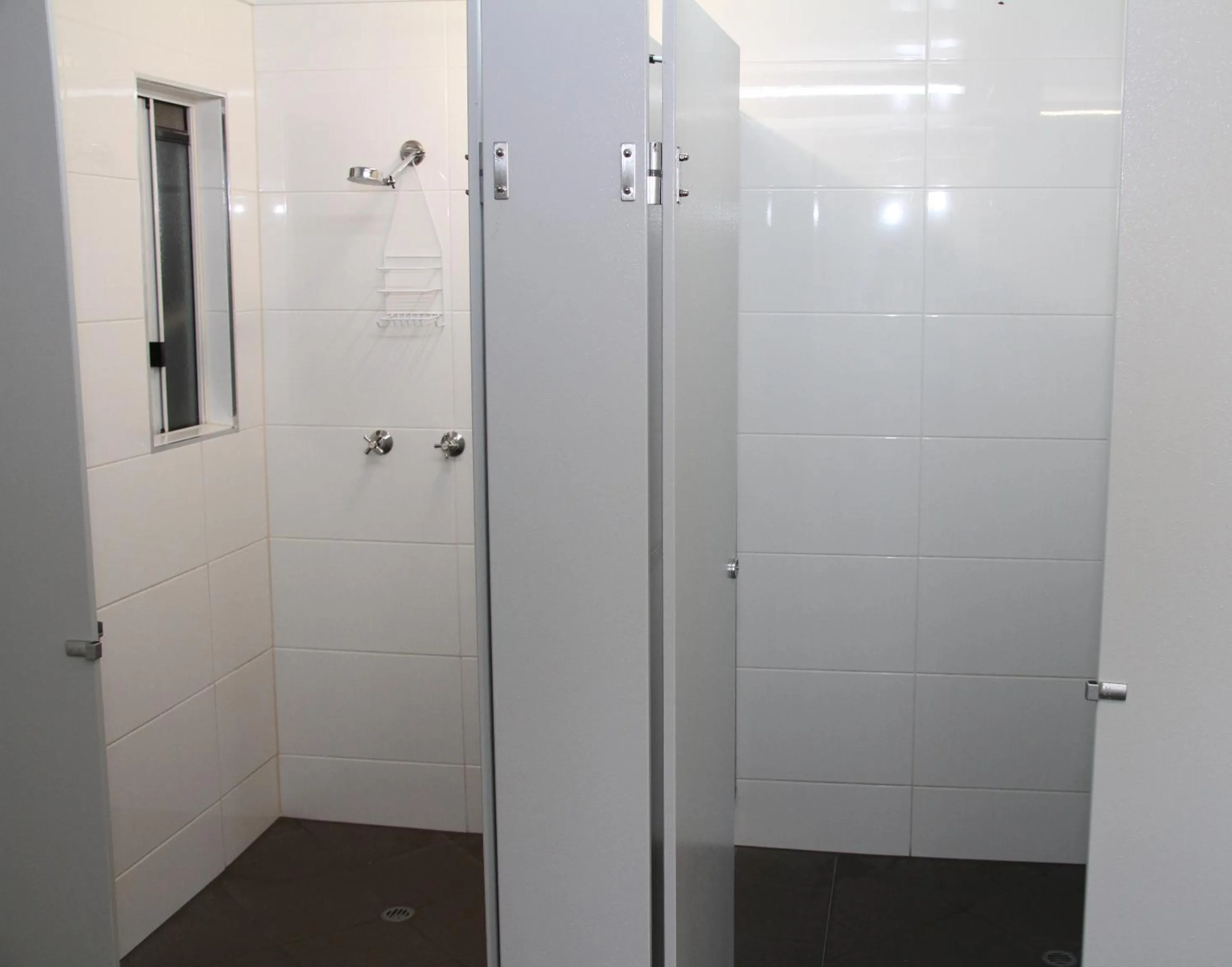 Shower in The Jack Backpackers