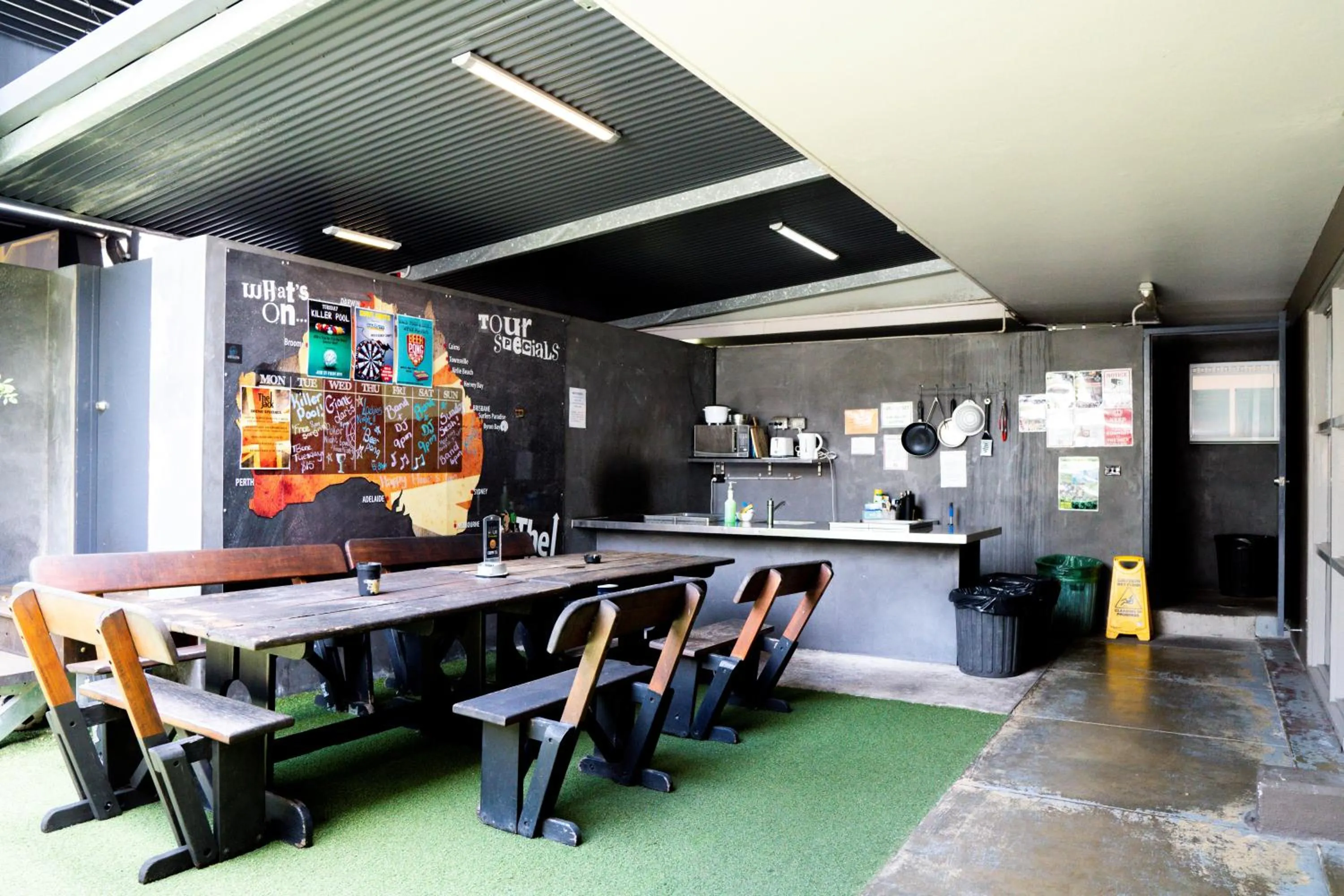 BBQ facilities in The Jack Backpackers