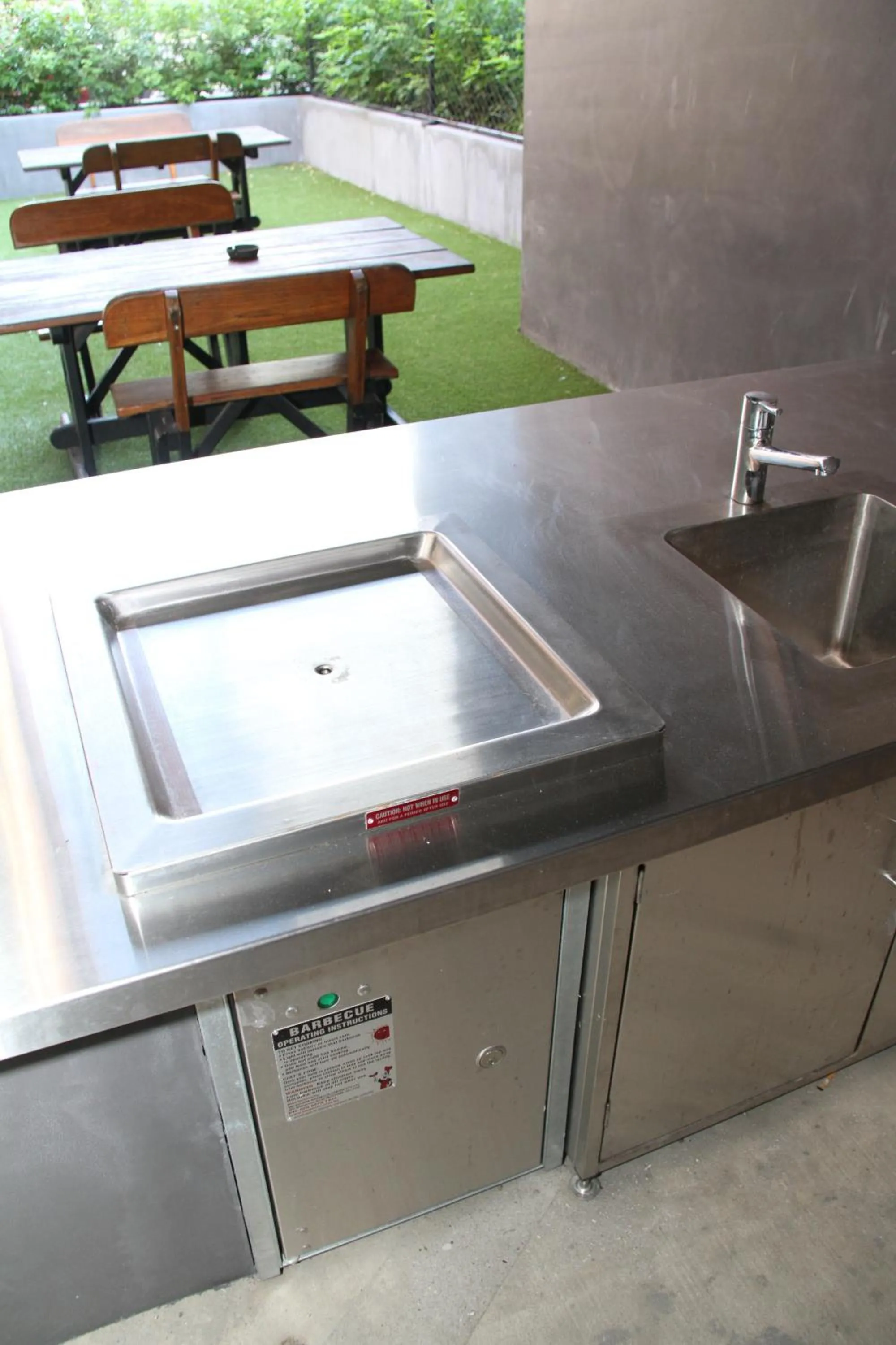 BBQ facilities in The Jack Backpackers