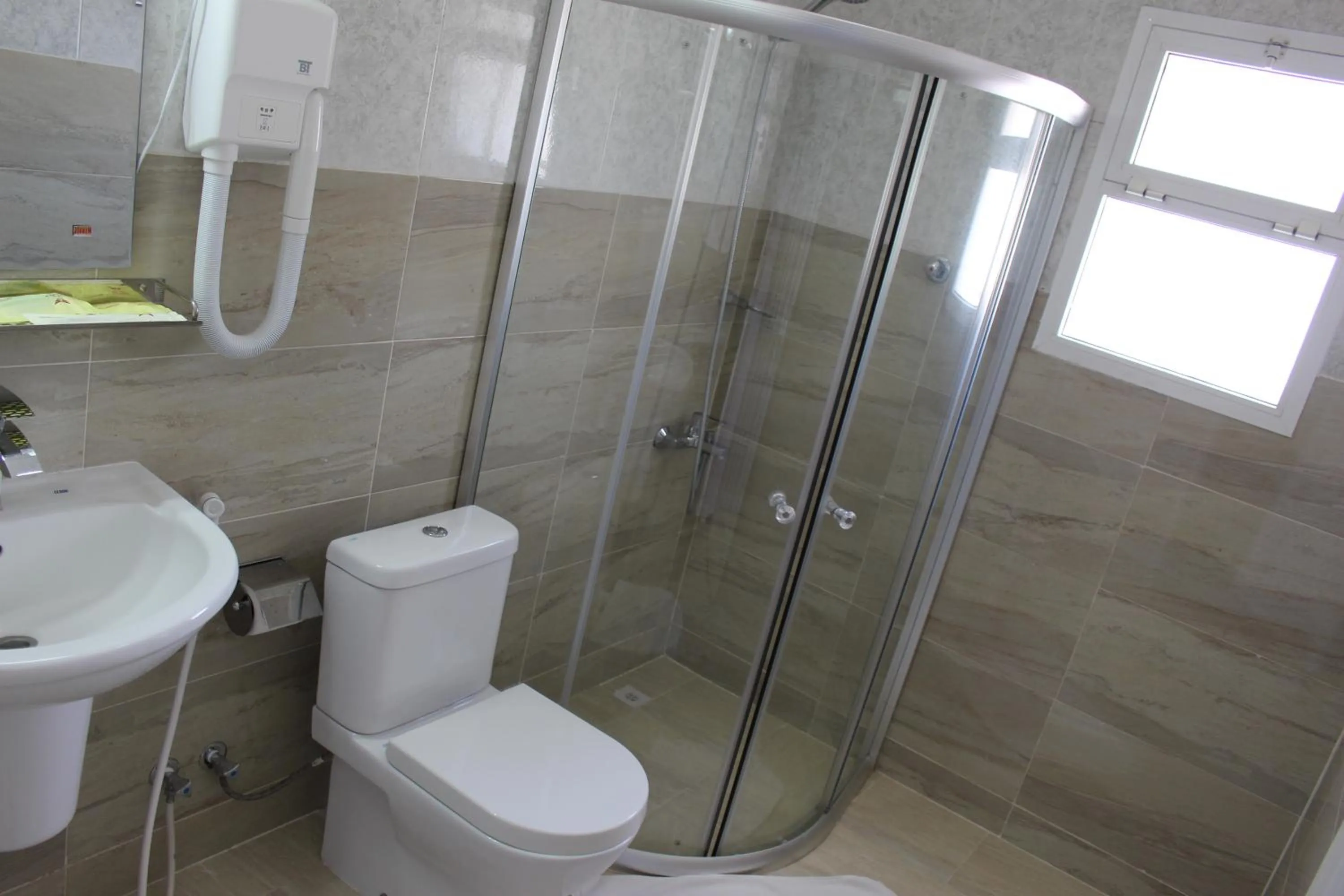 Bathroom in Al Diyar Hotel