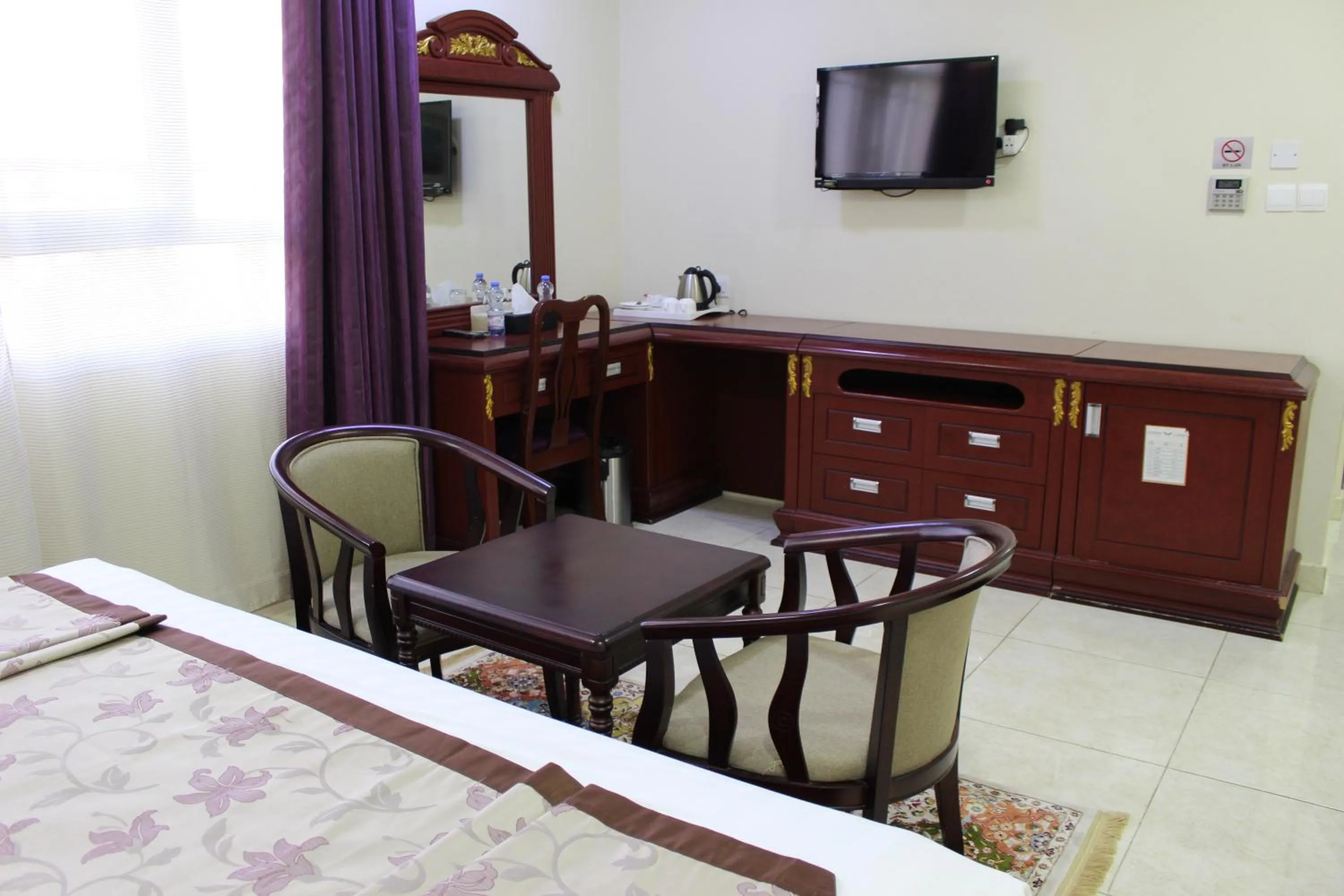 Bed in Al Diyar Hotel