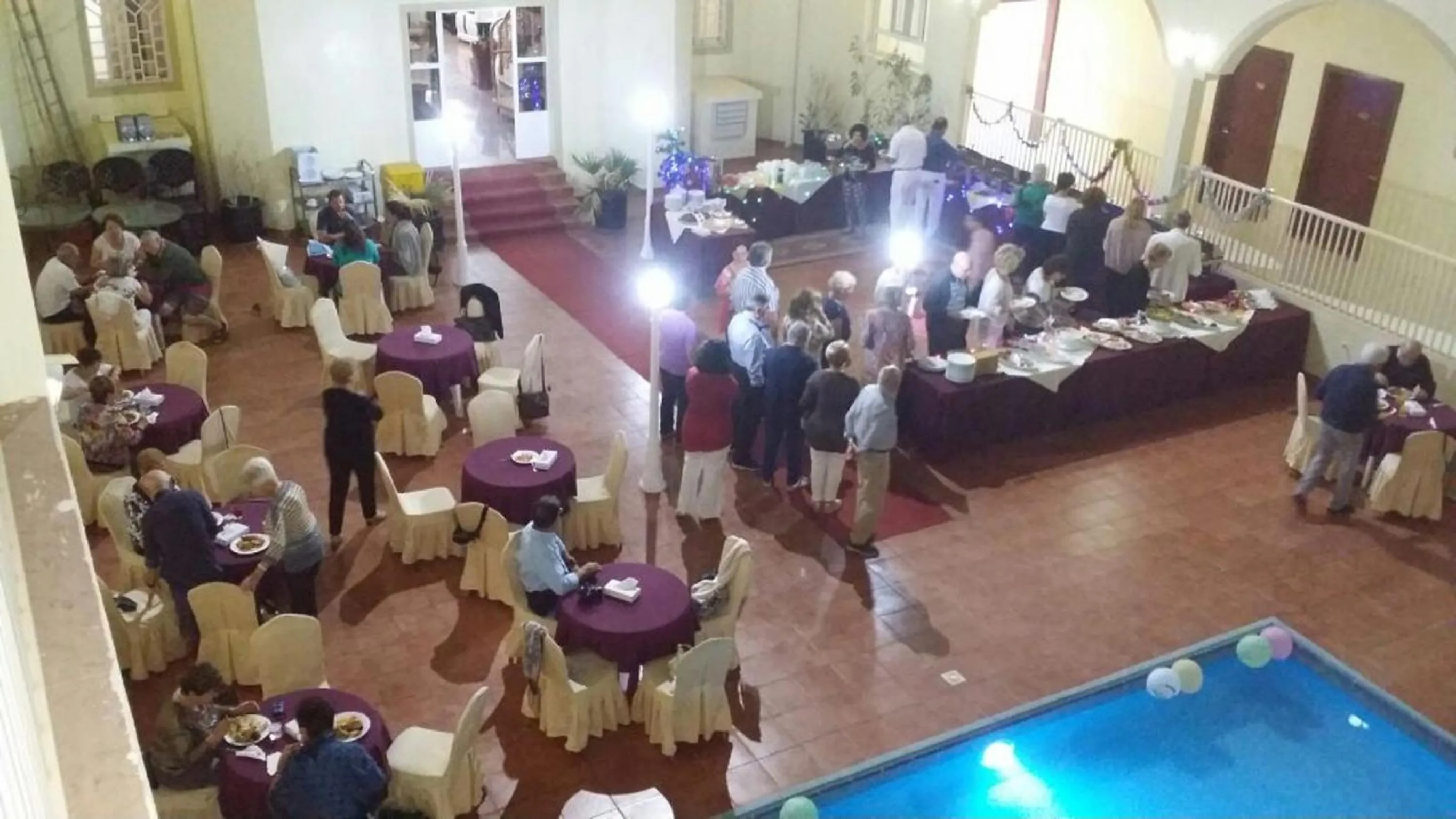 Restaurant/places to eat in Al Diyar Hotel