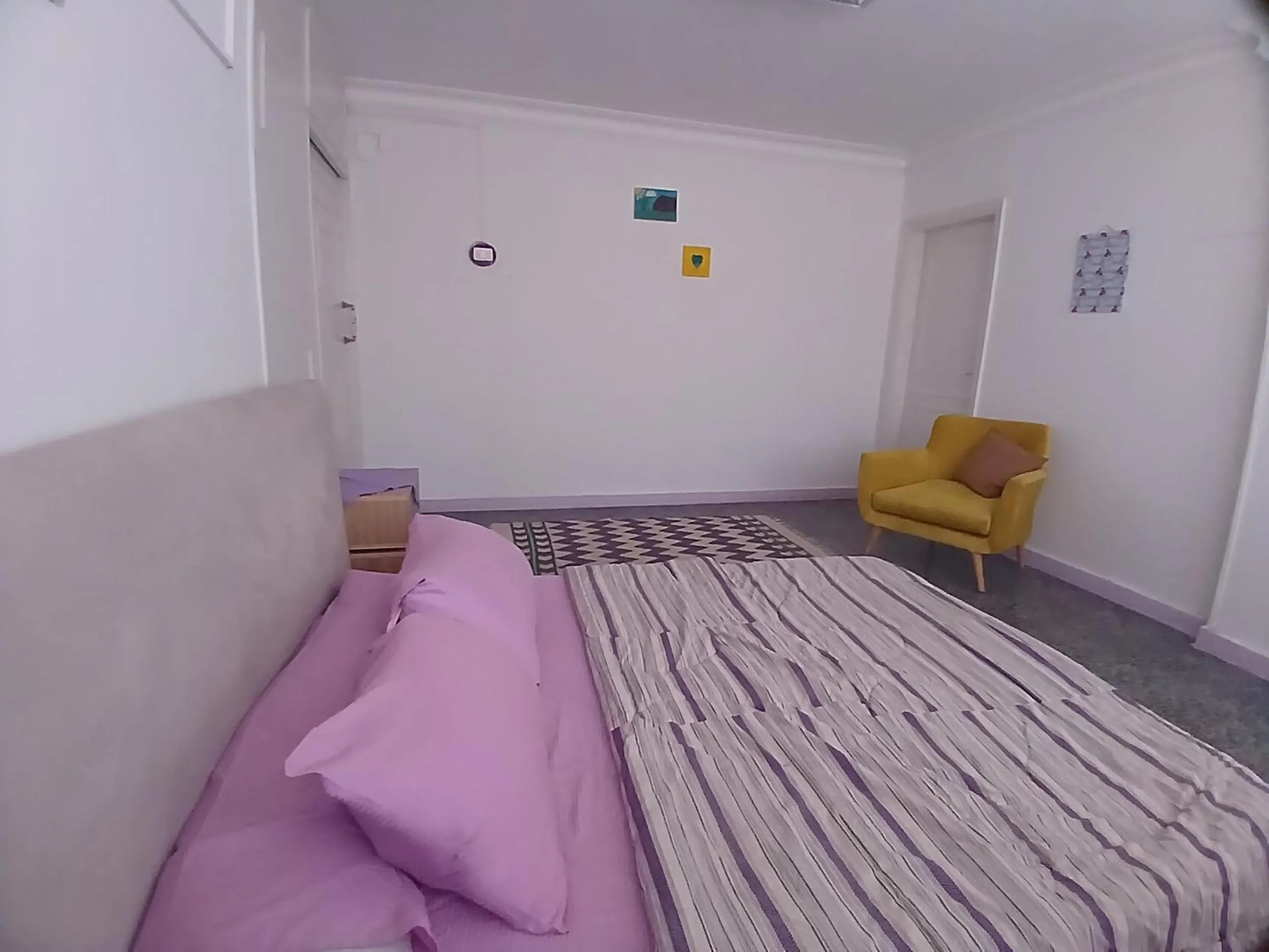Downtown super apartment