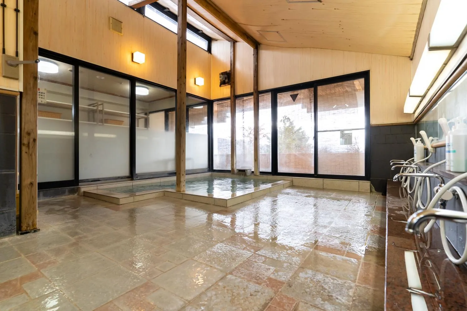 Public Bath in Hosonokan