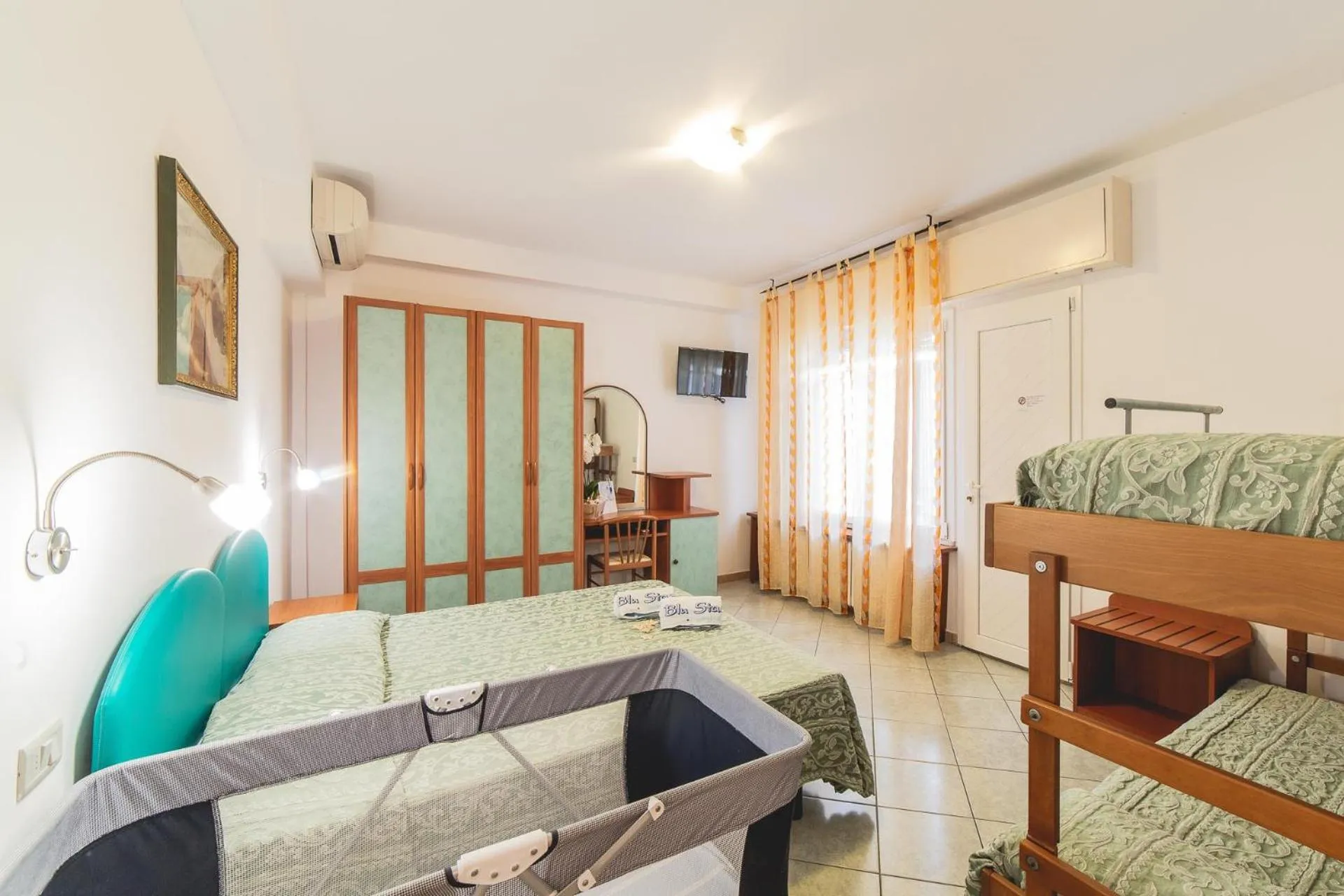 Photo of the whole room, Bed in Blu Star Hotel