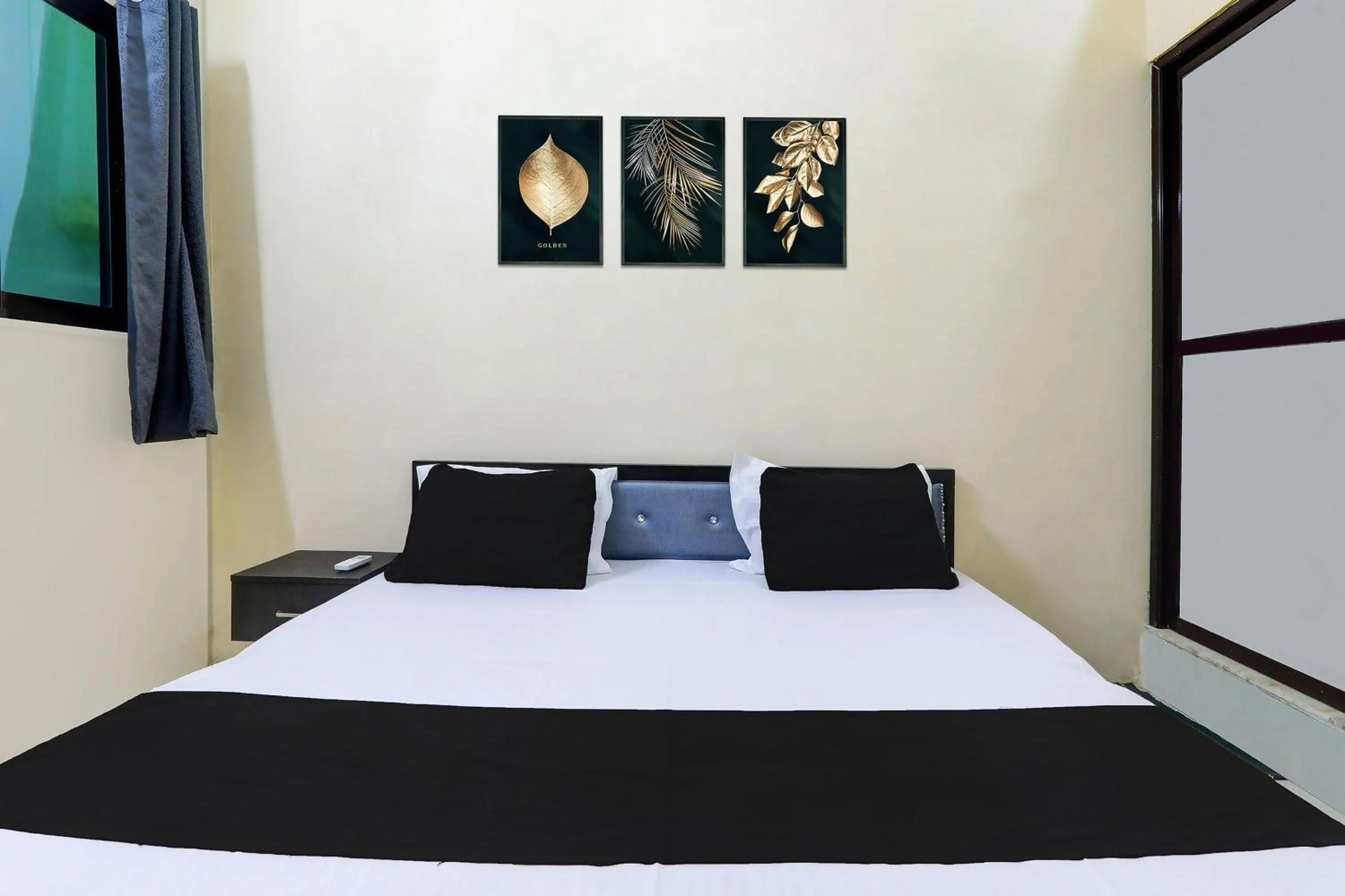 Bedroom, Bed in Hotel O SR Residency