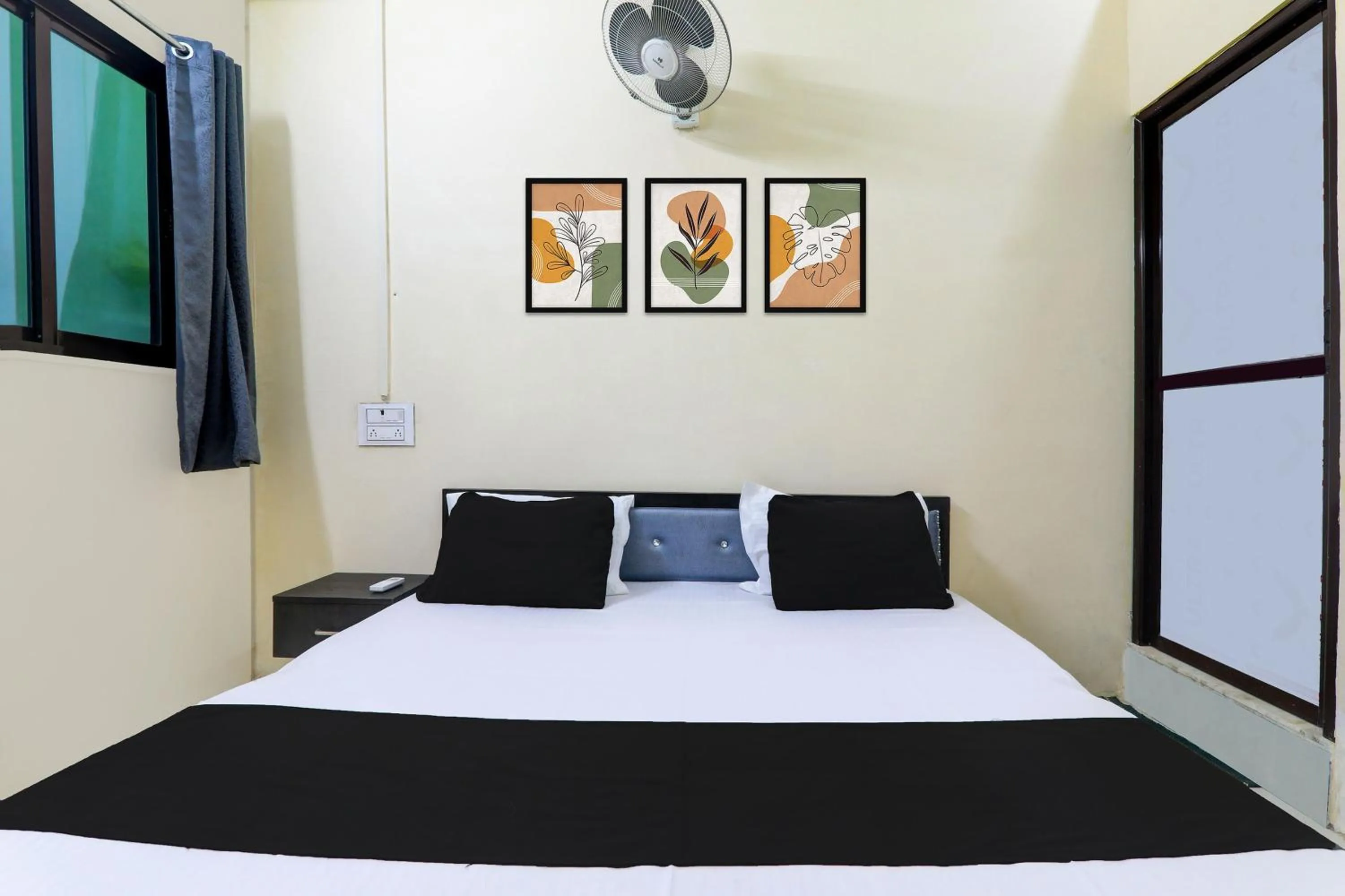 Bedroom, Bed in Hotel O SR Residency