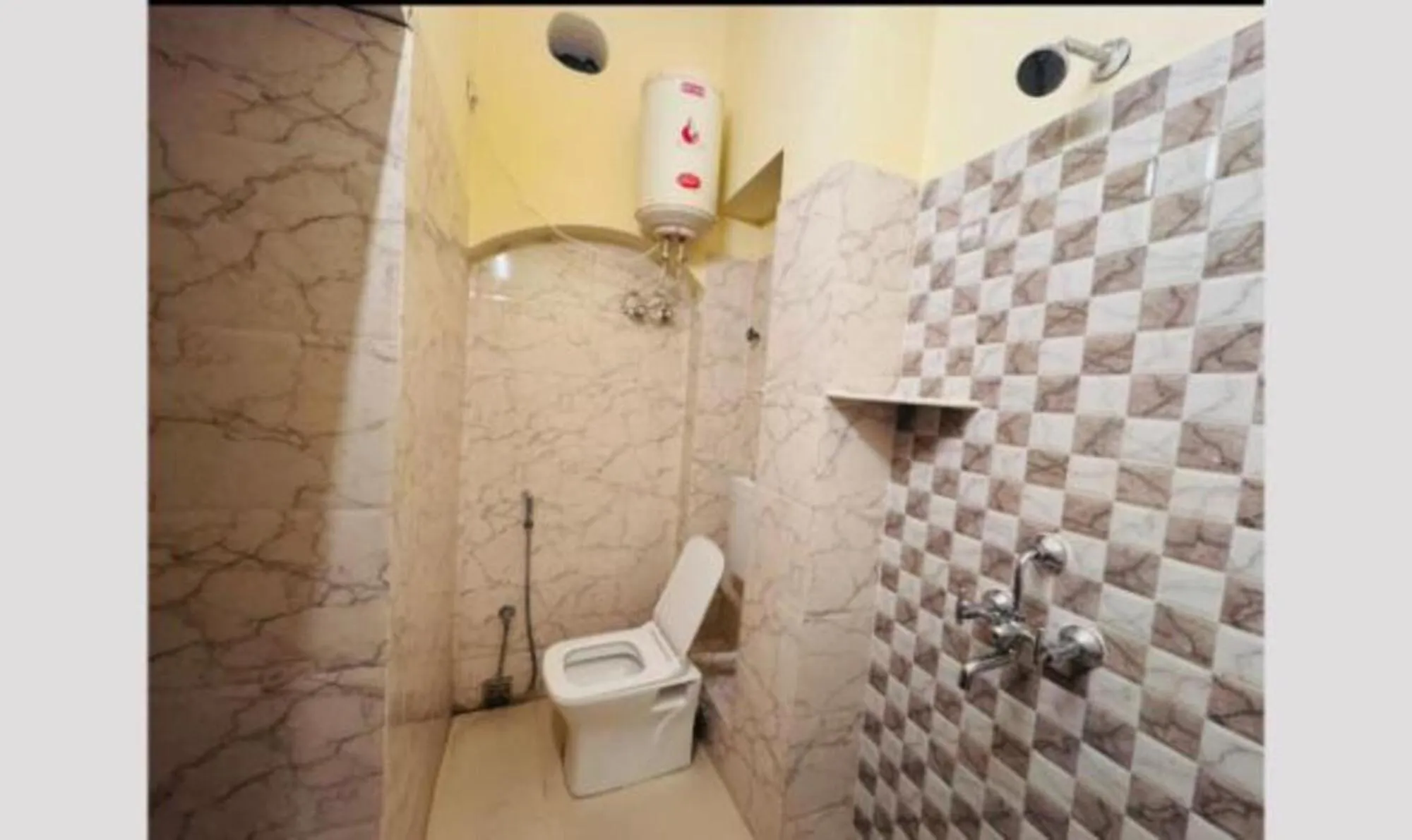 Bathroom in FabHotel HI Rise