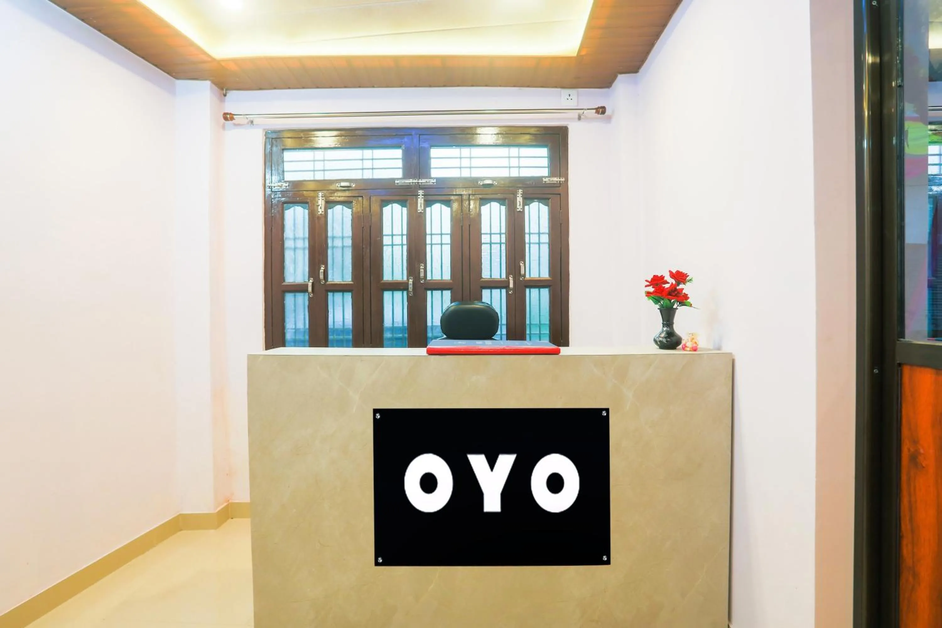 Lobby or reception in Hotel O National Banaras in