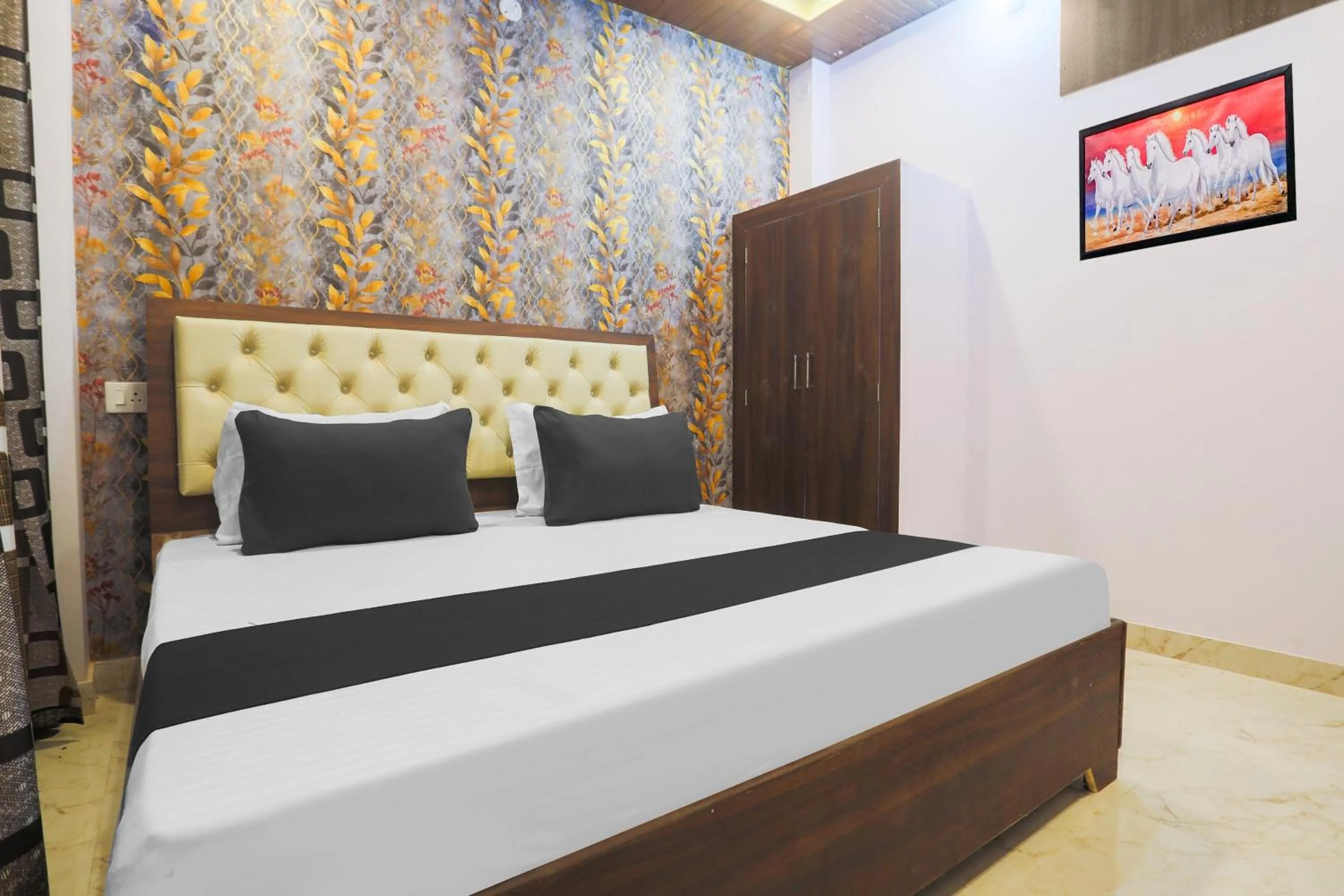 Bedroom, Bed in Hotel O National Banaras in