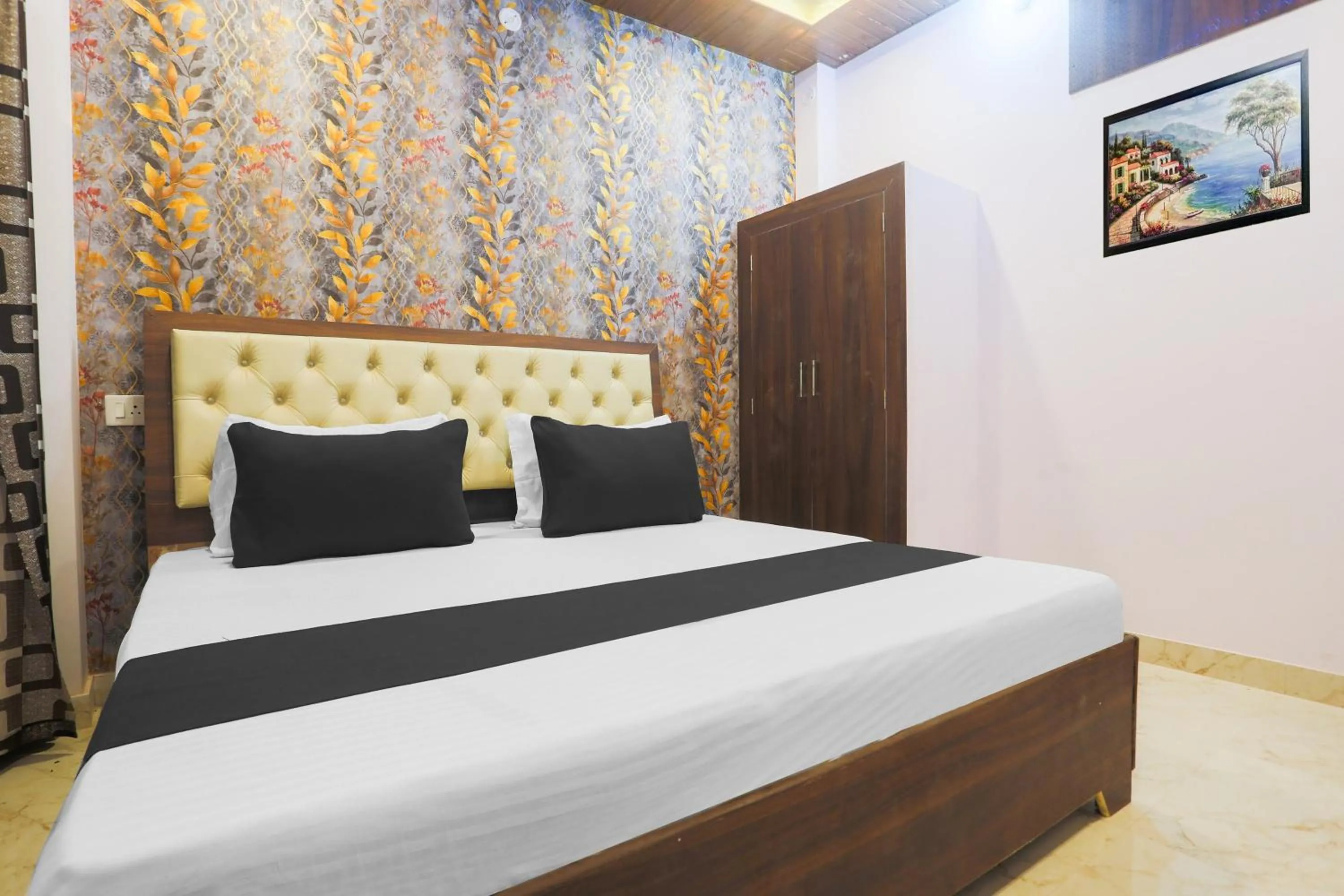Bedroom, Bed in Hotel O National Banaras in