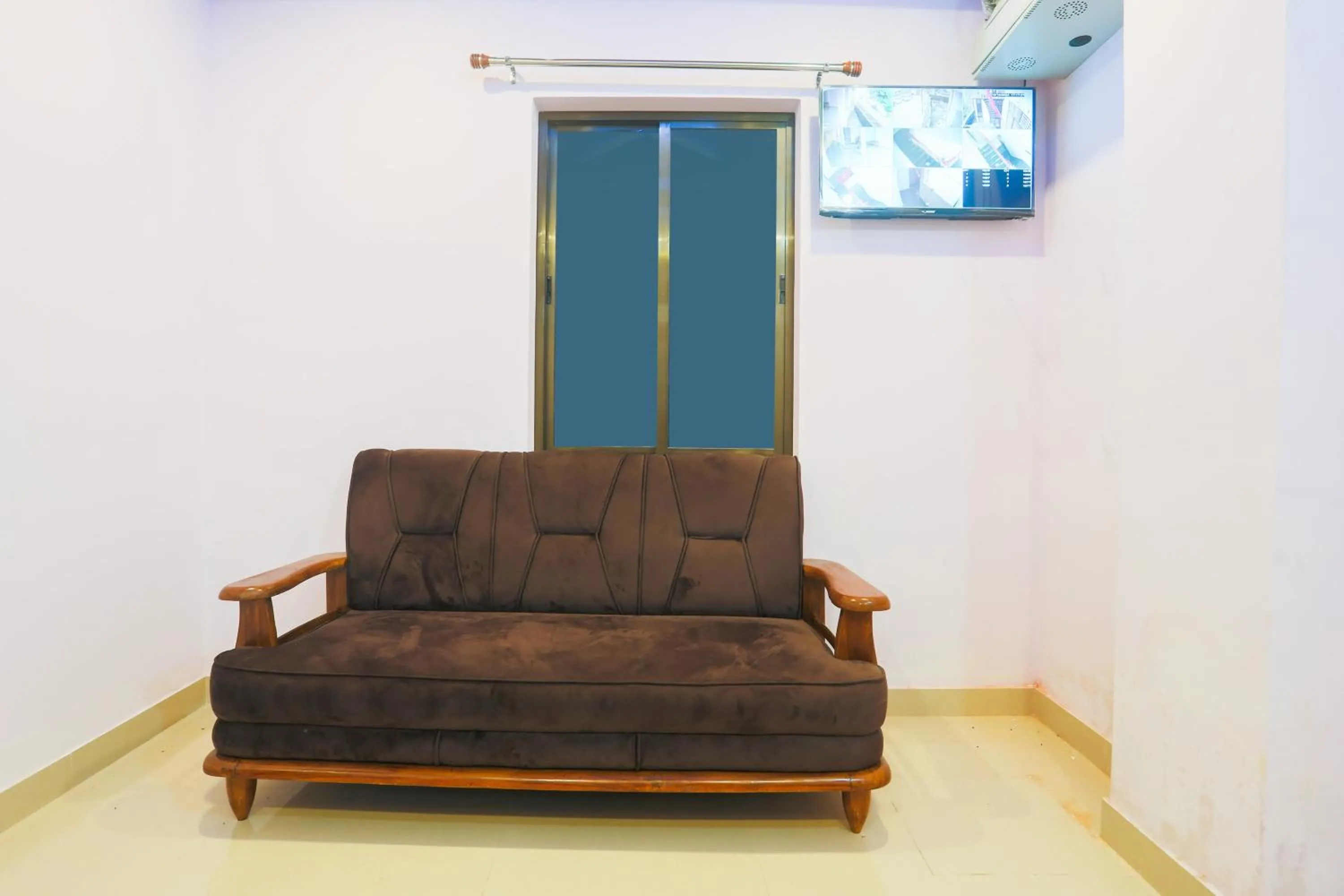 Lobby or reception in Hotel O National Banaras in