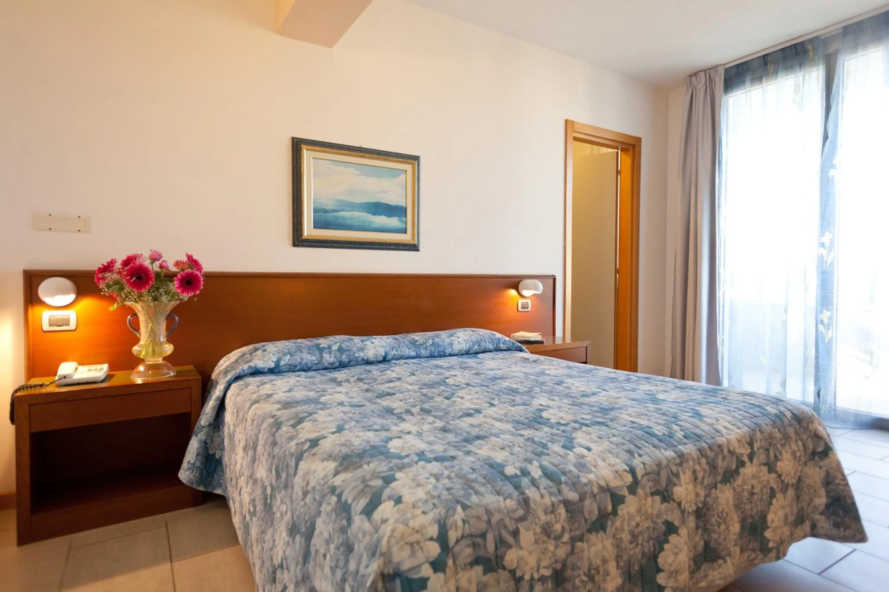 Bedroom, Bed in Hotel Idania