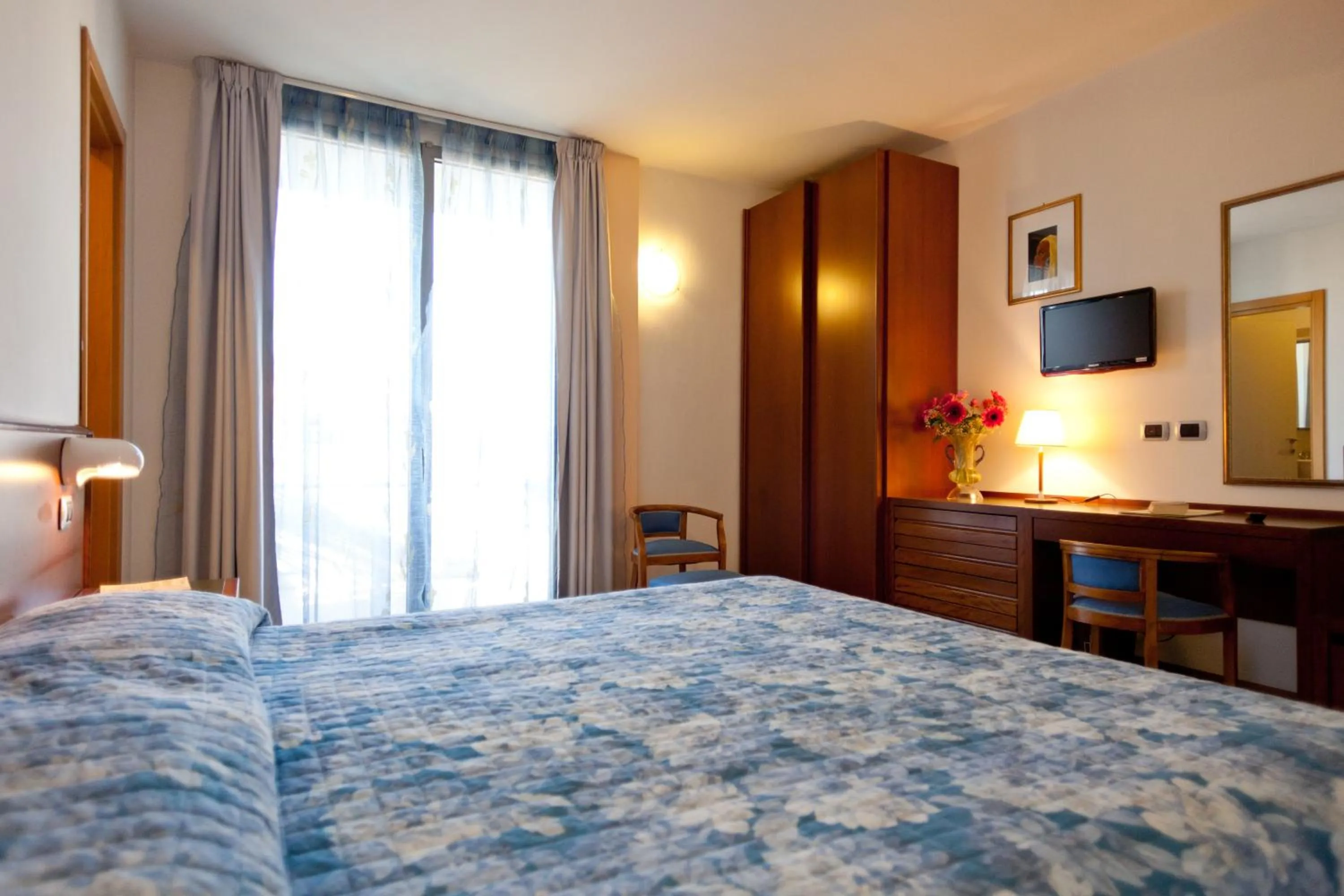 Bedroom, Bed in Hotel Idania