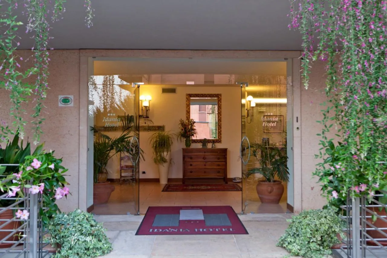 Hotel Idania