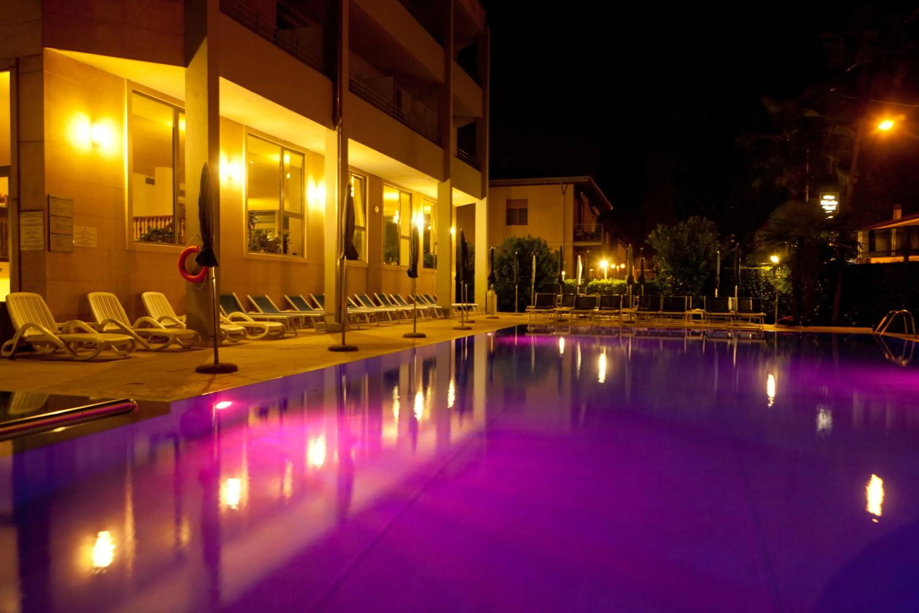 Swimming pool in Hotel Idania