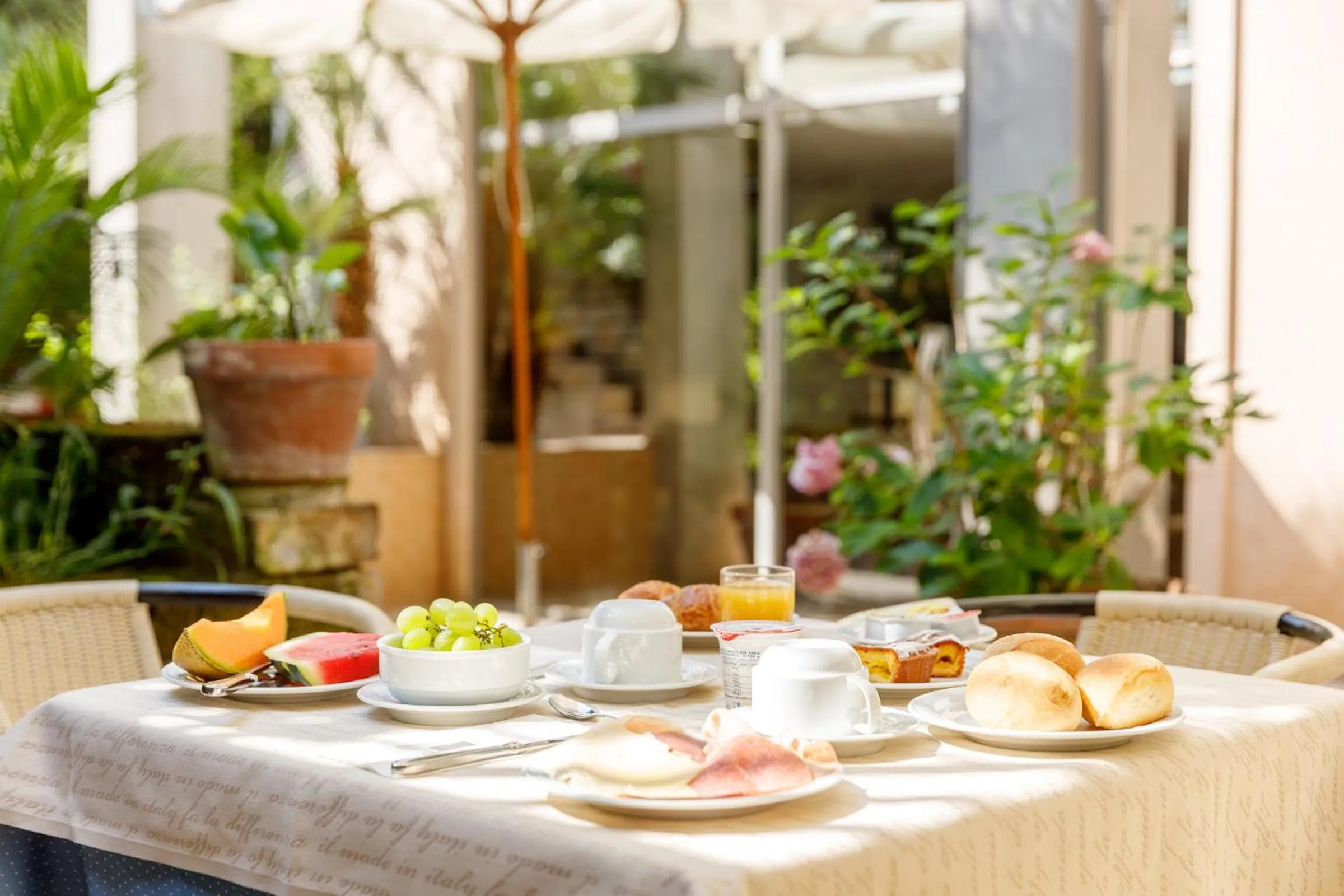 Breakfast in Hotel Idania