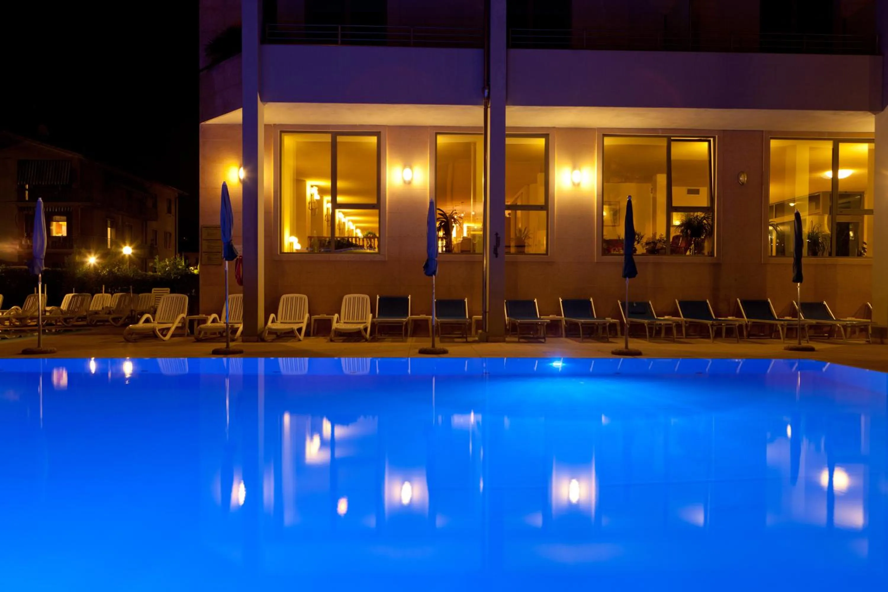 Swimming pool in Hotel Idania