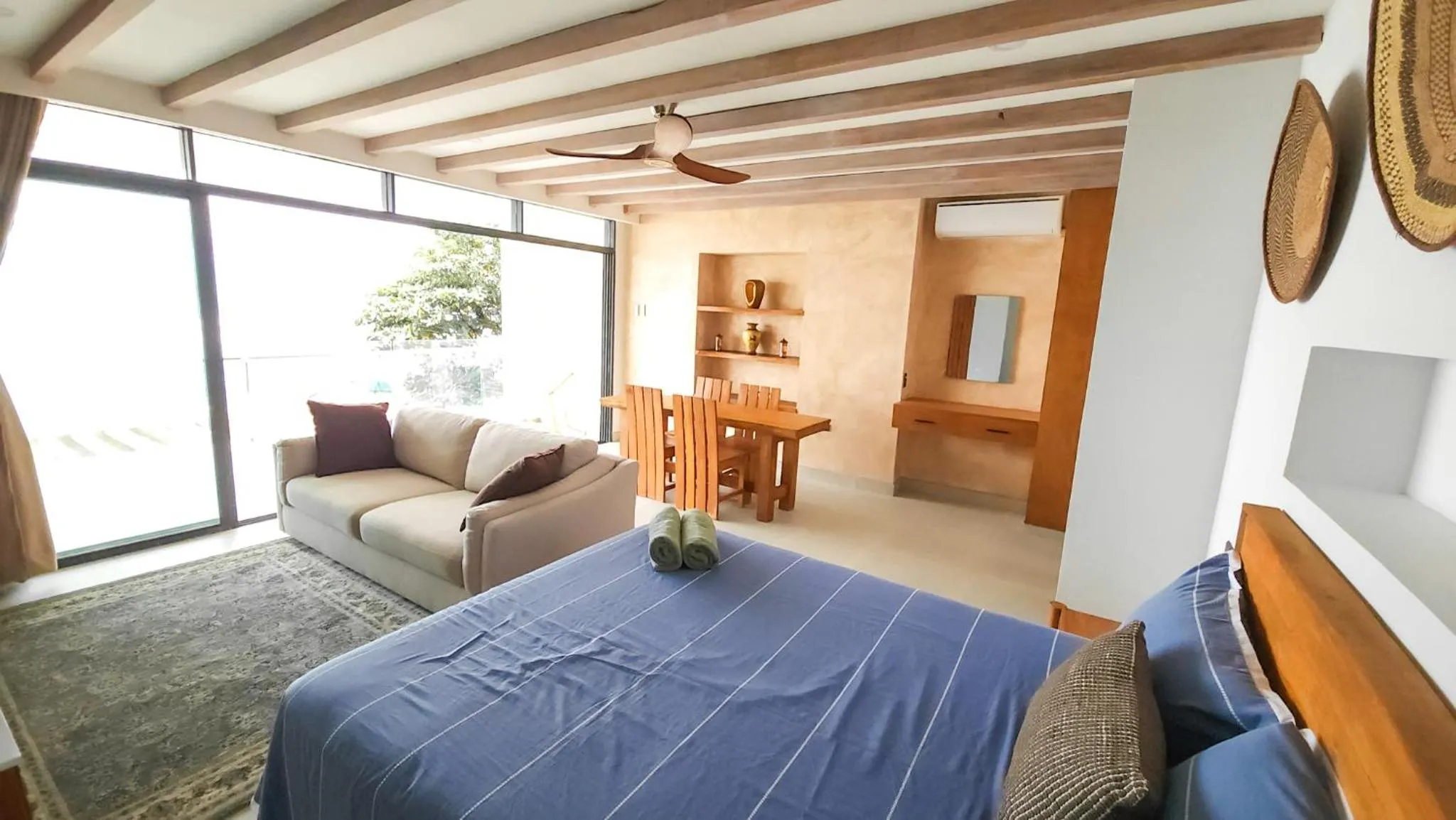 Bed in Corazon De Baler