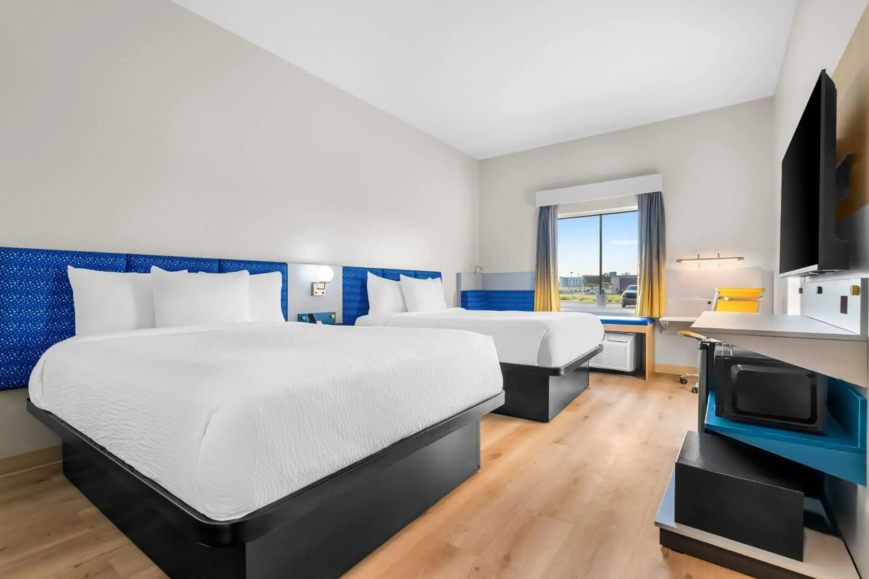 Bed in Microtel Inn & Suites by Wyndham Prattville Montgomery Bed in Microtel Inn & Suites by Wyndham Prattville Montgomery