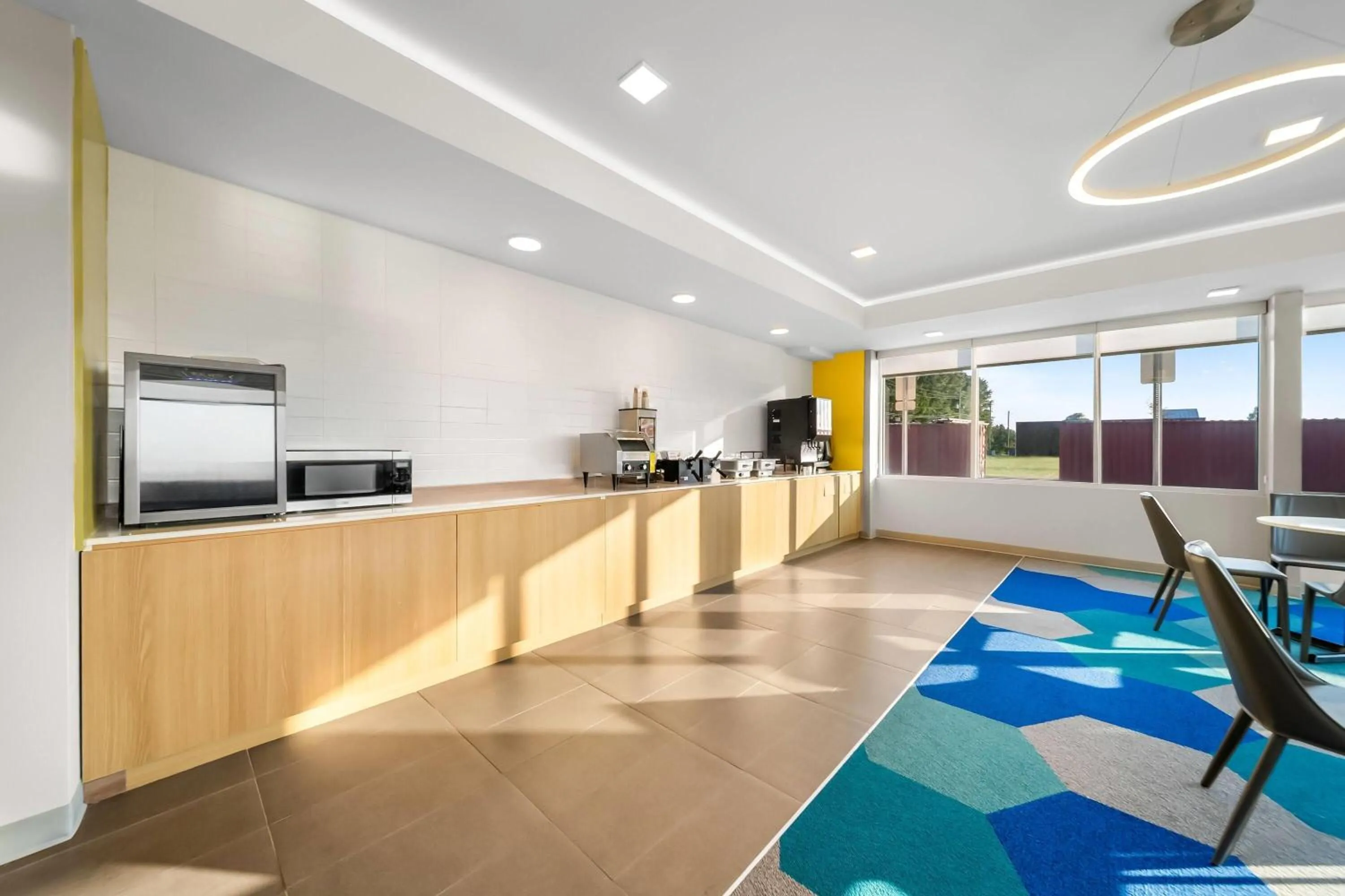 Property building in Microtel Inn & Suites by Wyndham Prattville Montgomery