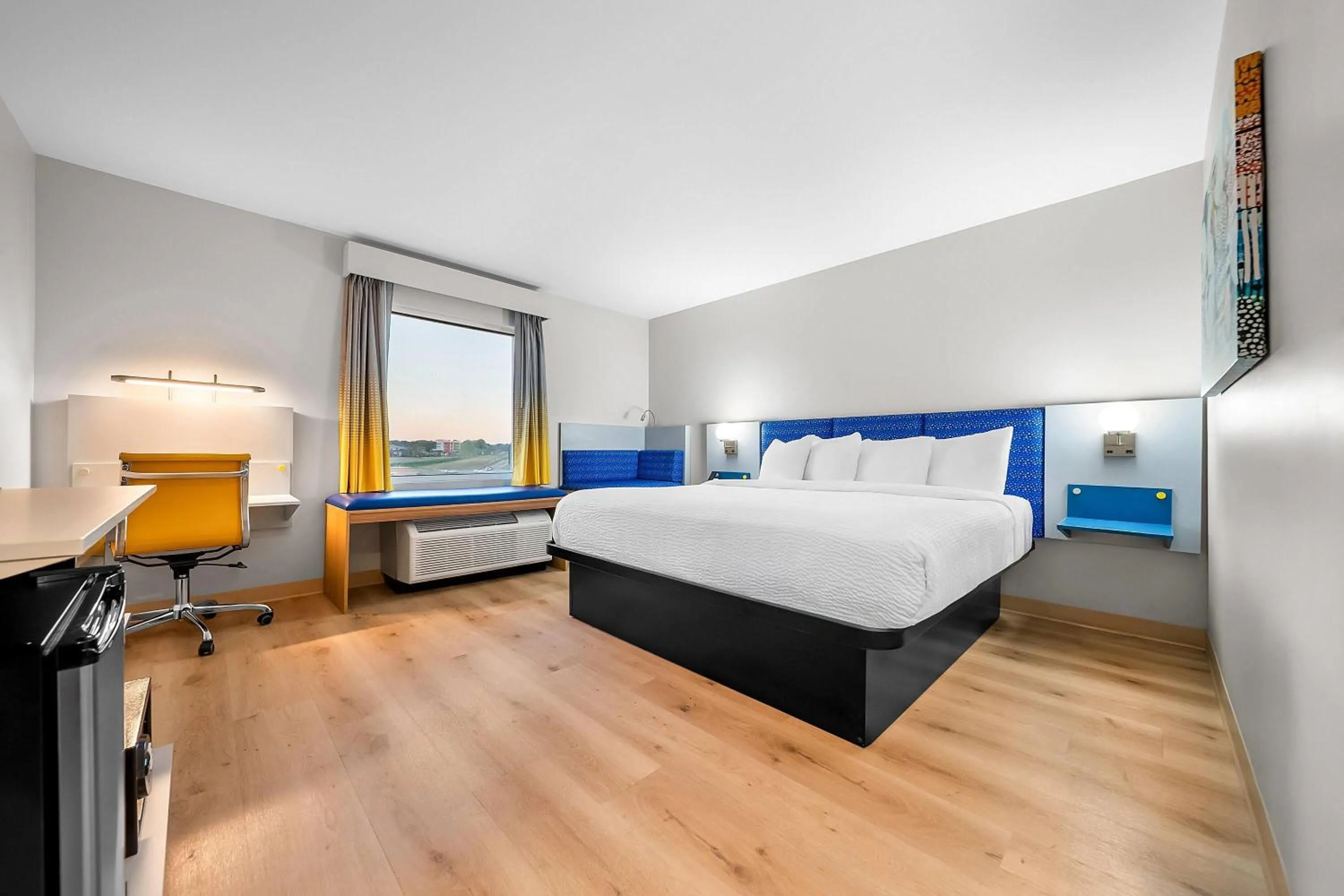 Bed in Microtel Inn & Suites by Wyndham Prattville Montgomery