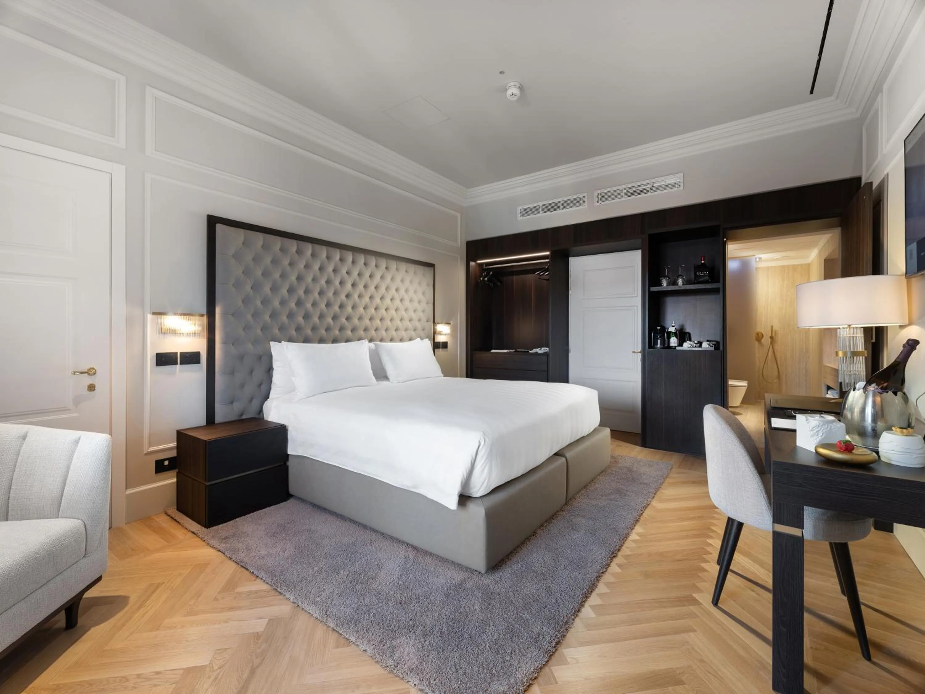 Bedroom, Bed in The Glamore Milano Duomo