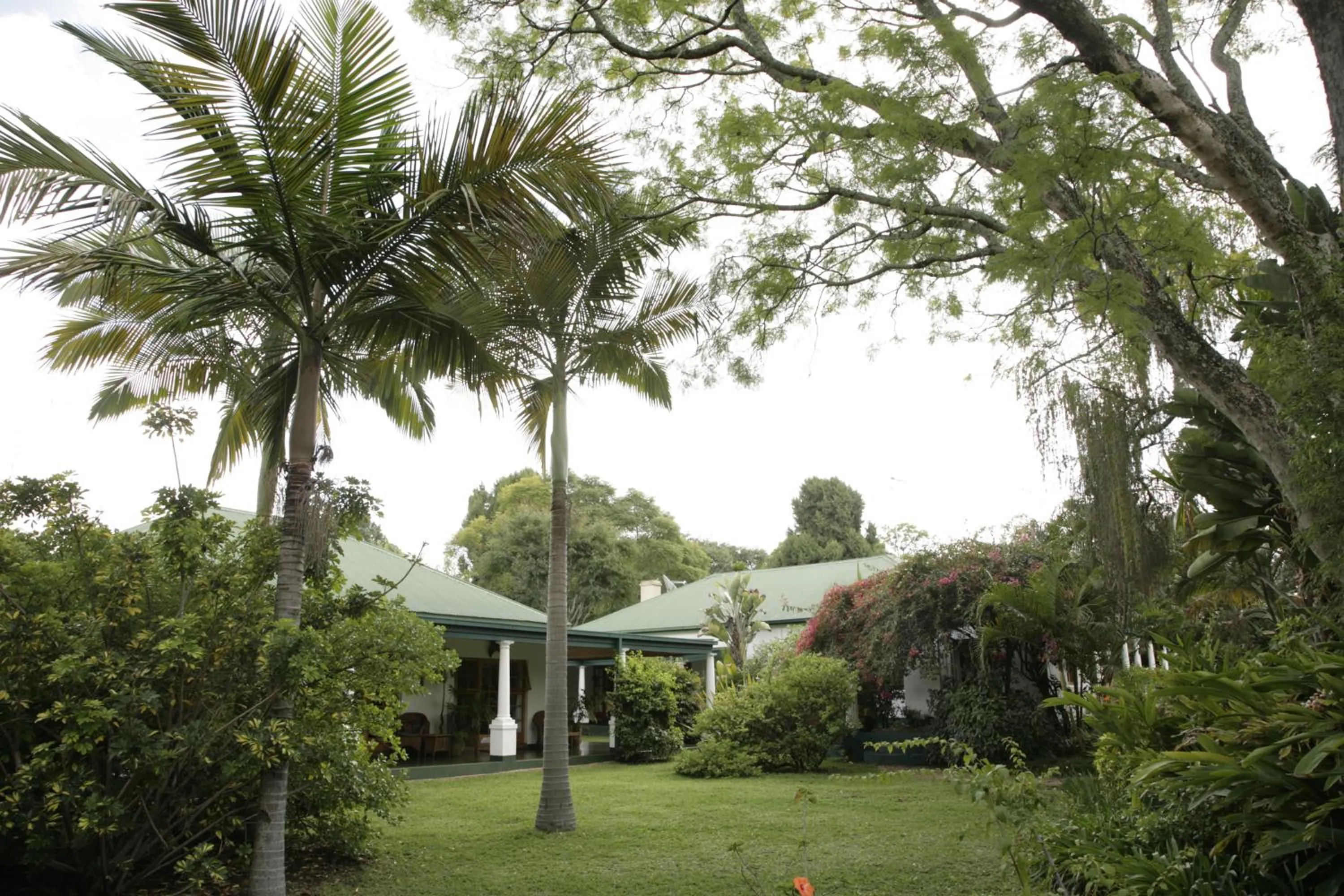 Facade/entrance in York Lodge