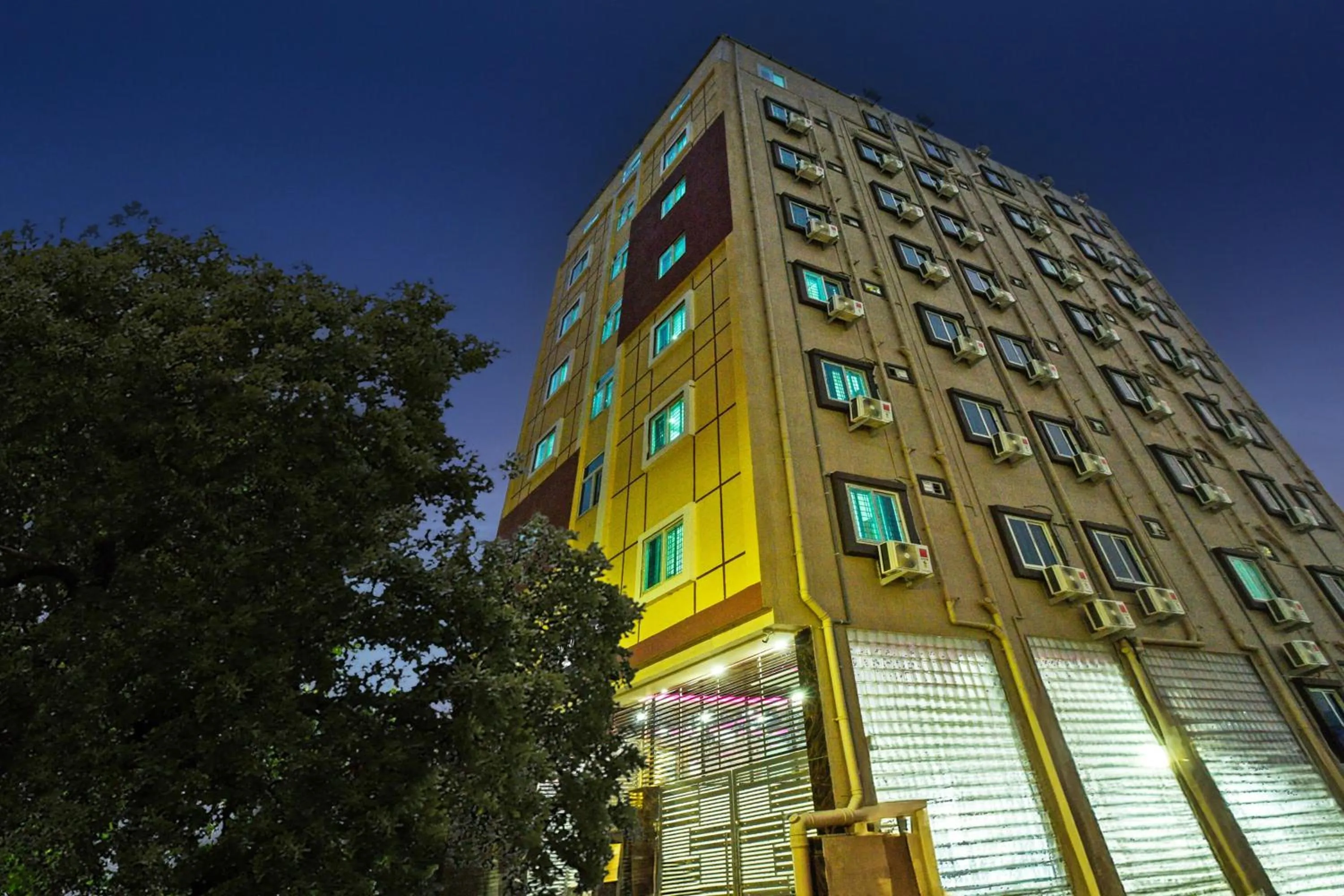 Facade/entrance in Super Townhouse Kokapet Formerly Aarian Tej Nilayam