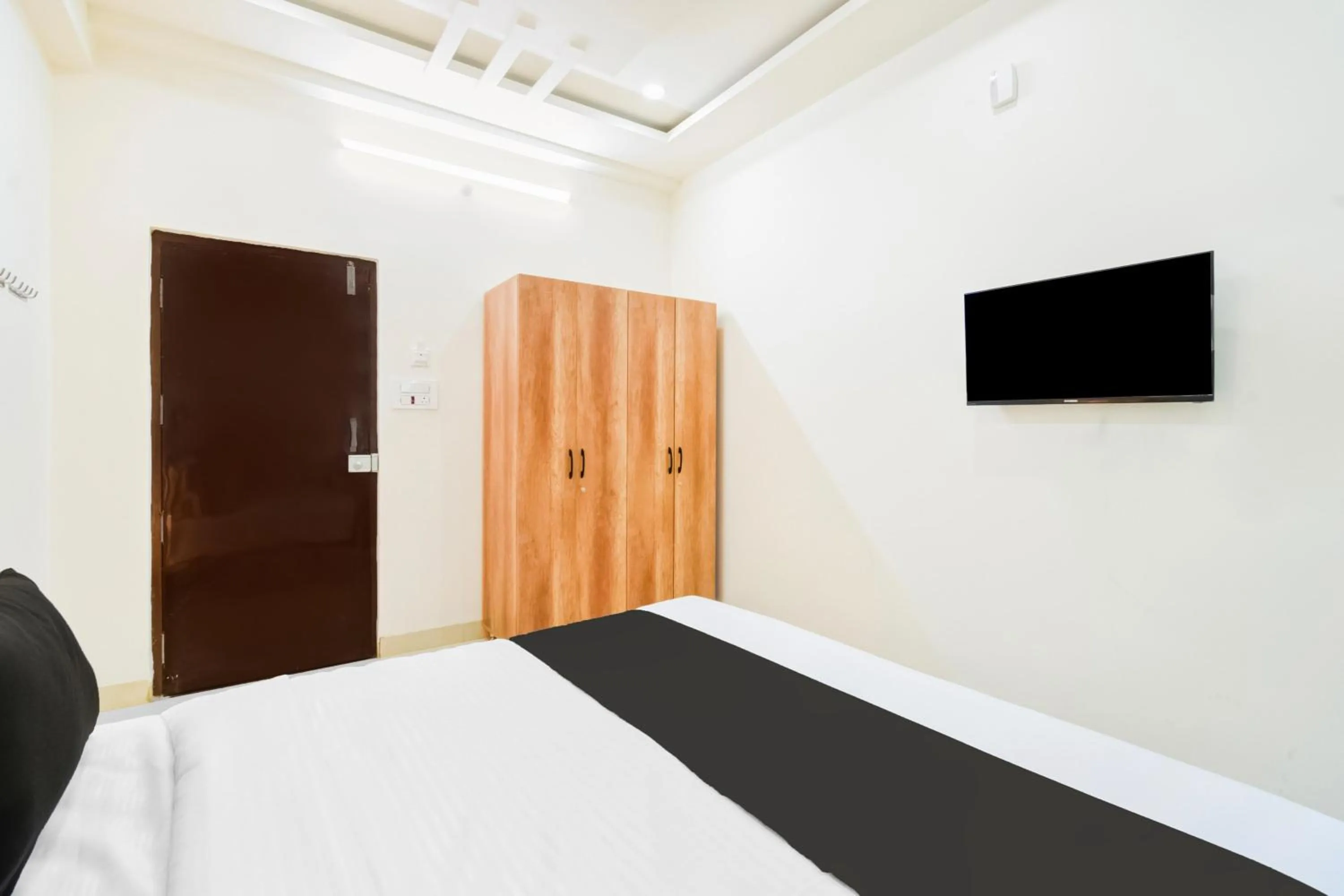 Bedroom, Bed in Super Townhouse Kokapet Formerly Aarian Tej Nilayam