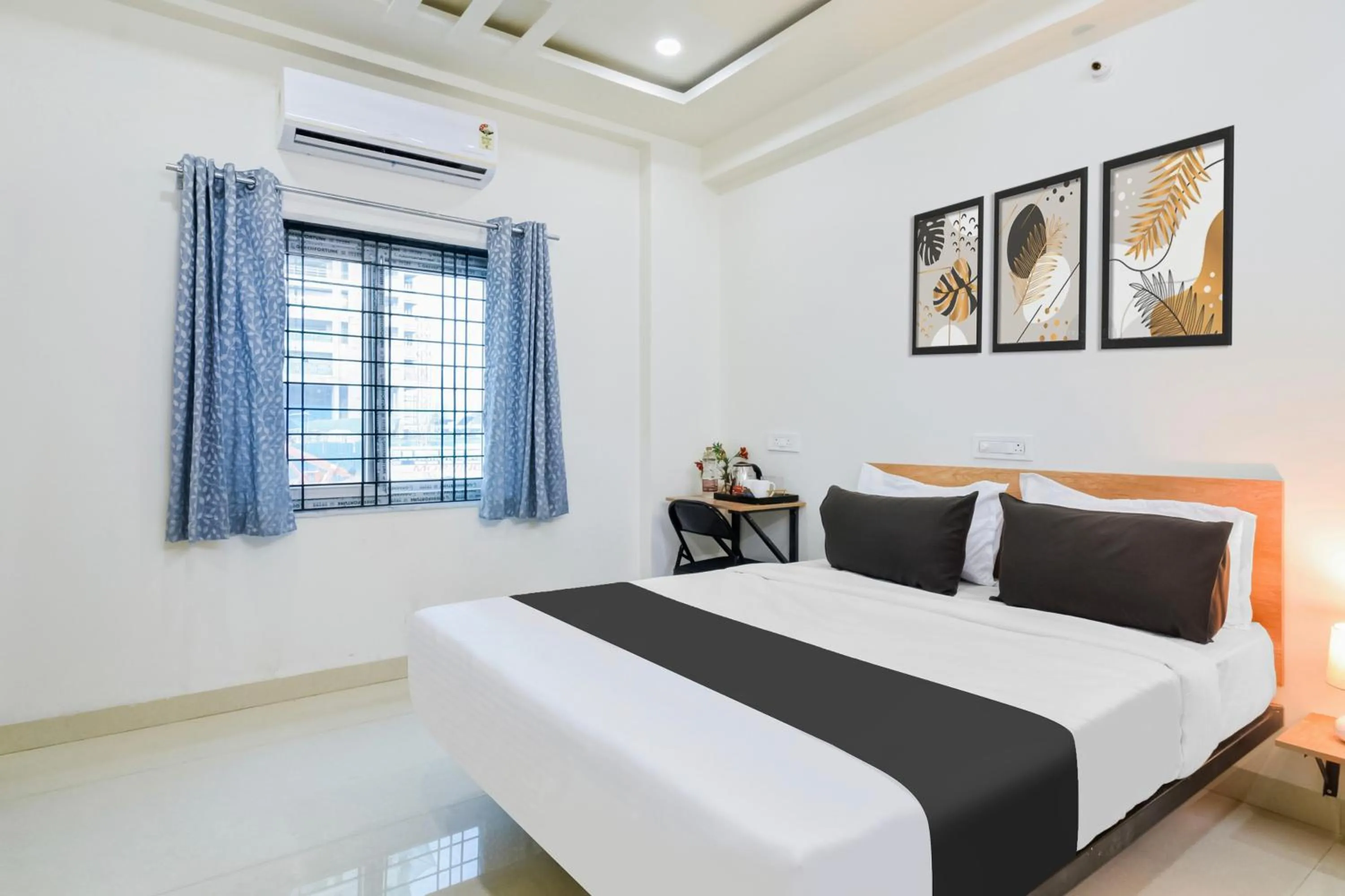 Bedroom, Bed in Super Townhouse Kokapet Formerly Aarian Tej Nilayam