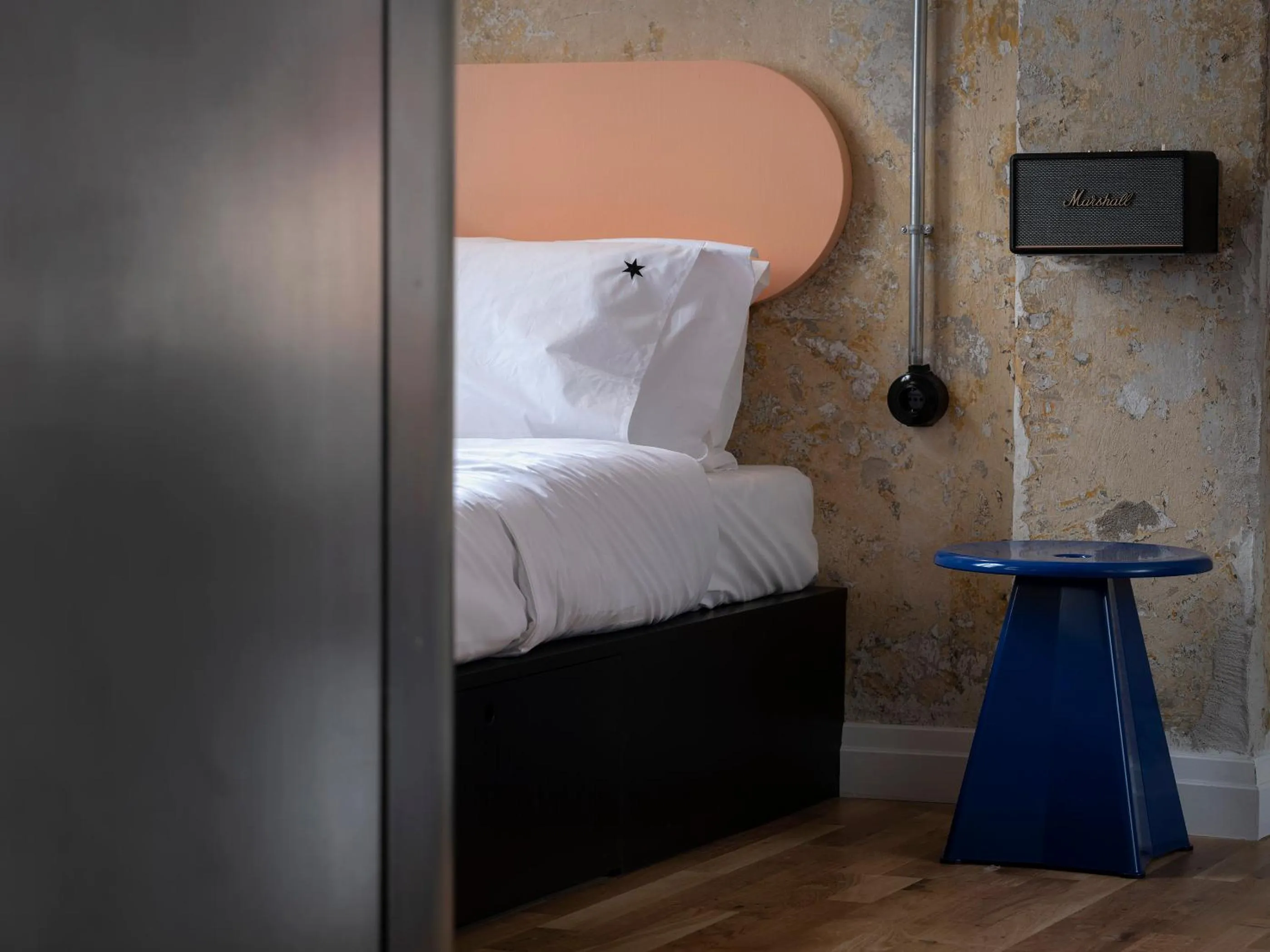 Bed in Hipsters Hotel