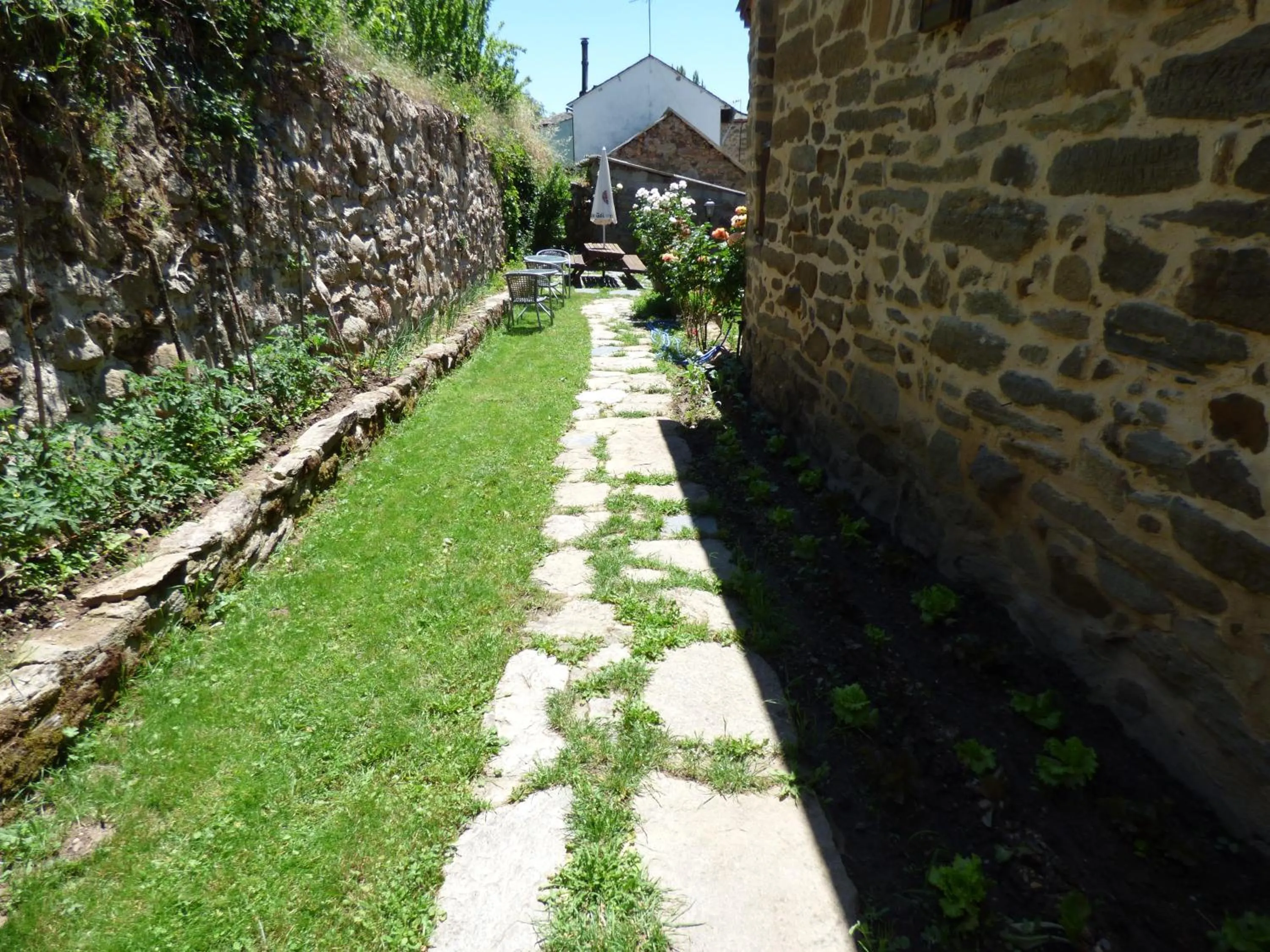 Garden view in La Posada de Pedrazales