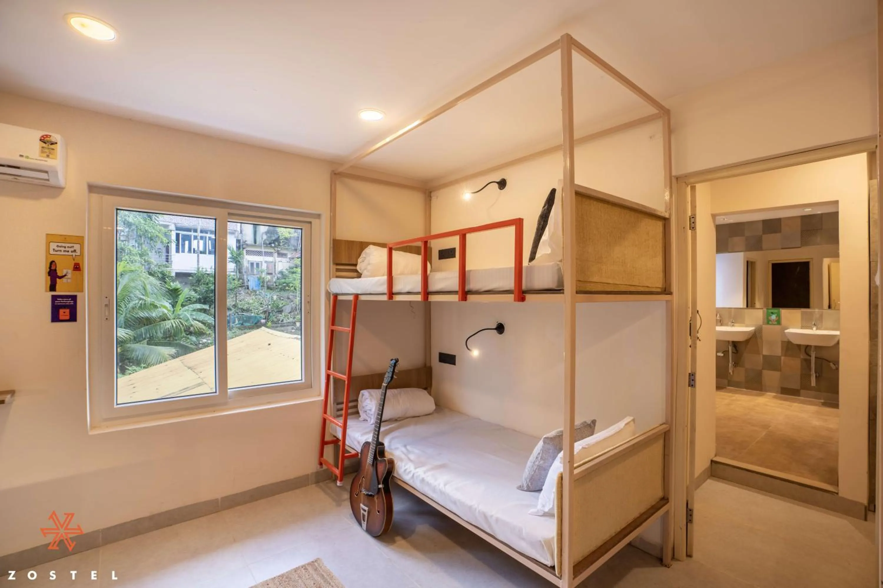 Bed in Zostel Port Blair