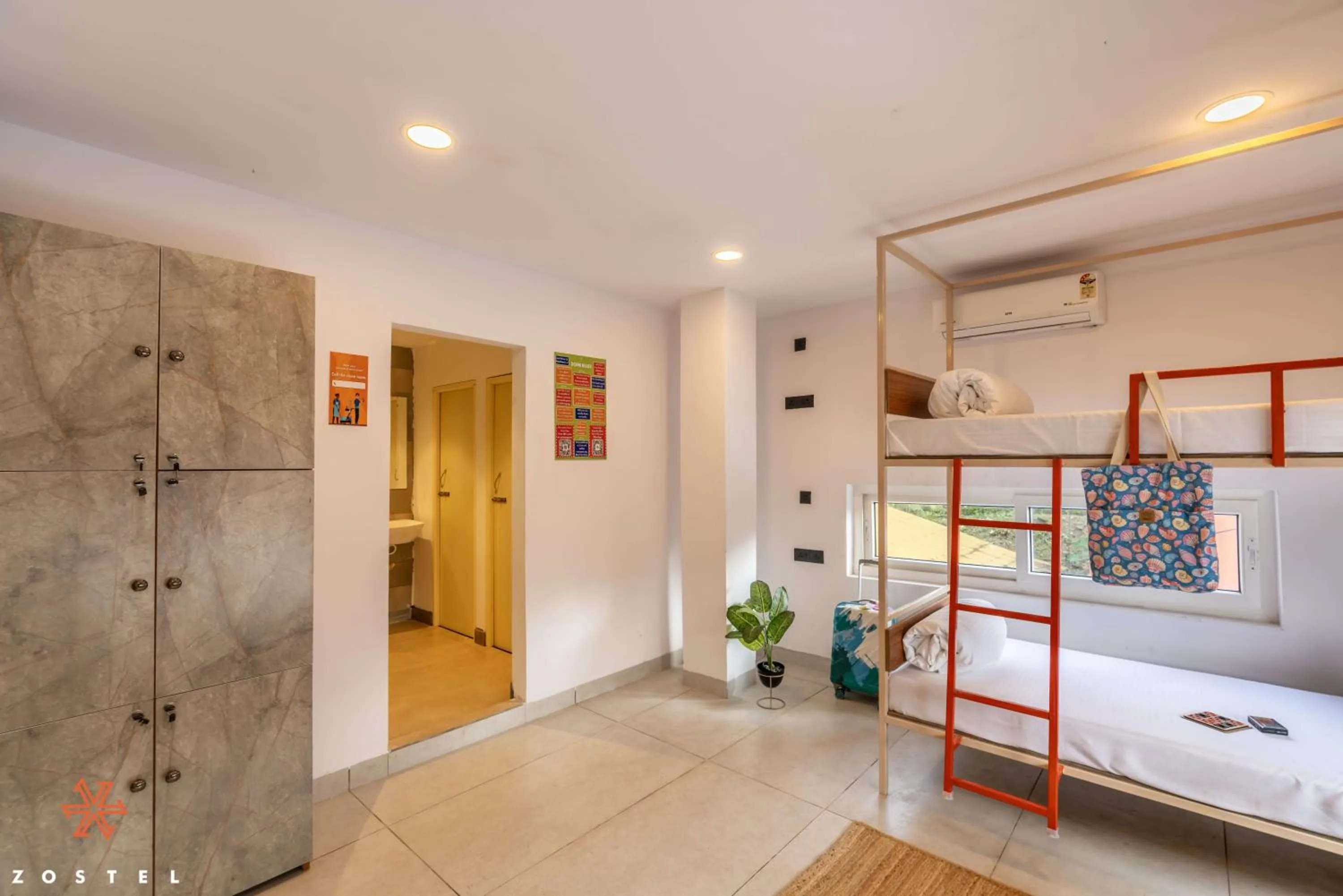 Bed in Zostel Port Blair