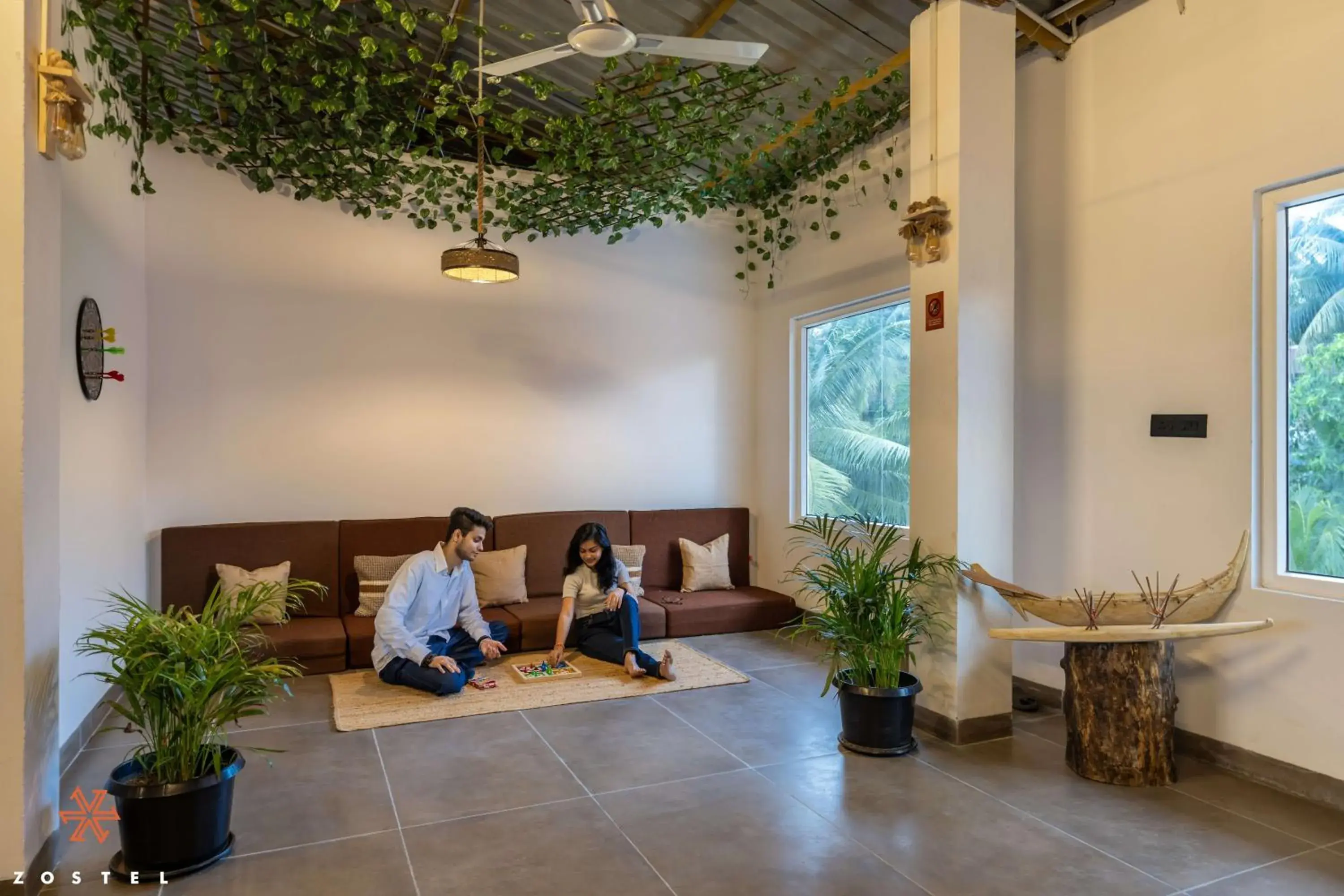 Living room in Zostel Port Blair Living room in Zostel Port Blair