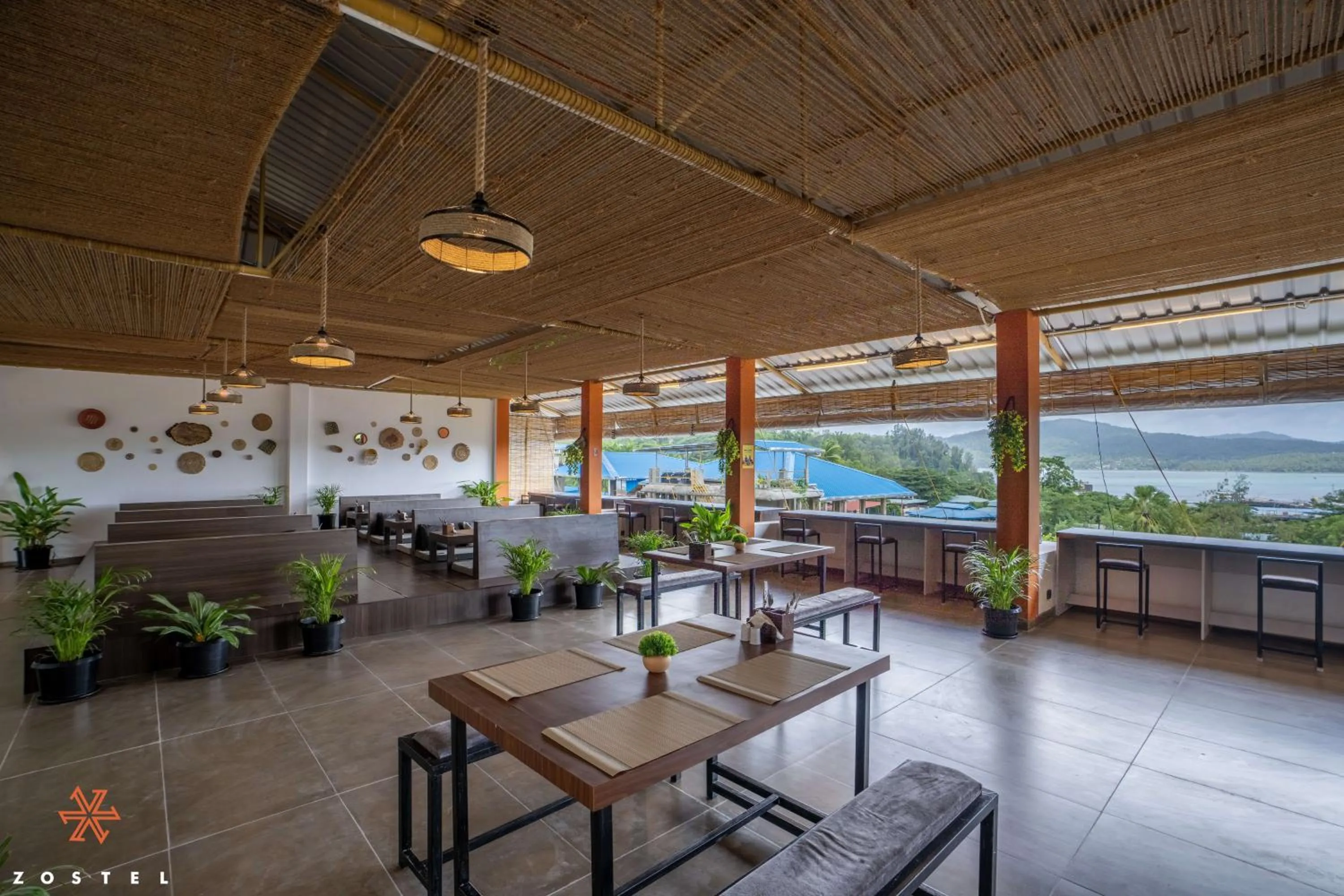 Restaurant/places to eat in Zostel Port Blair