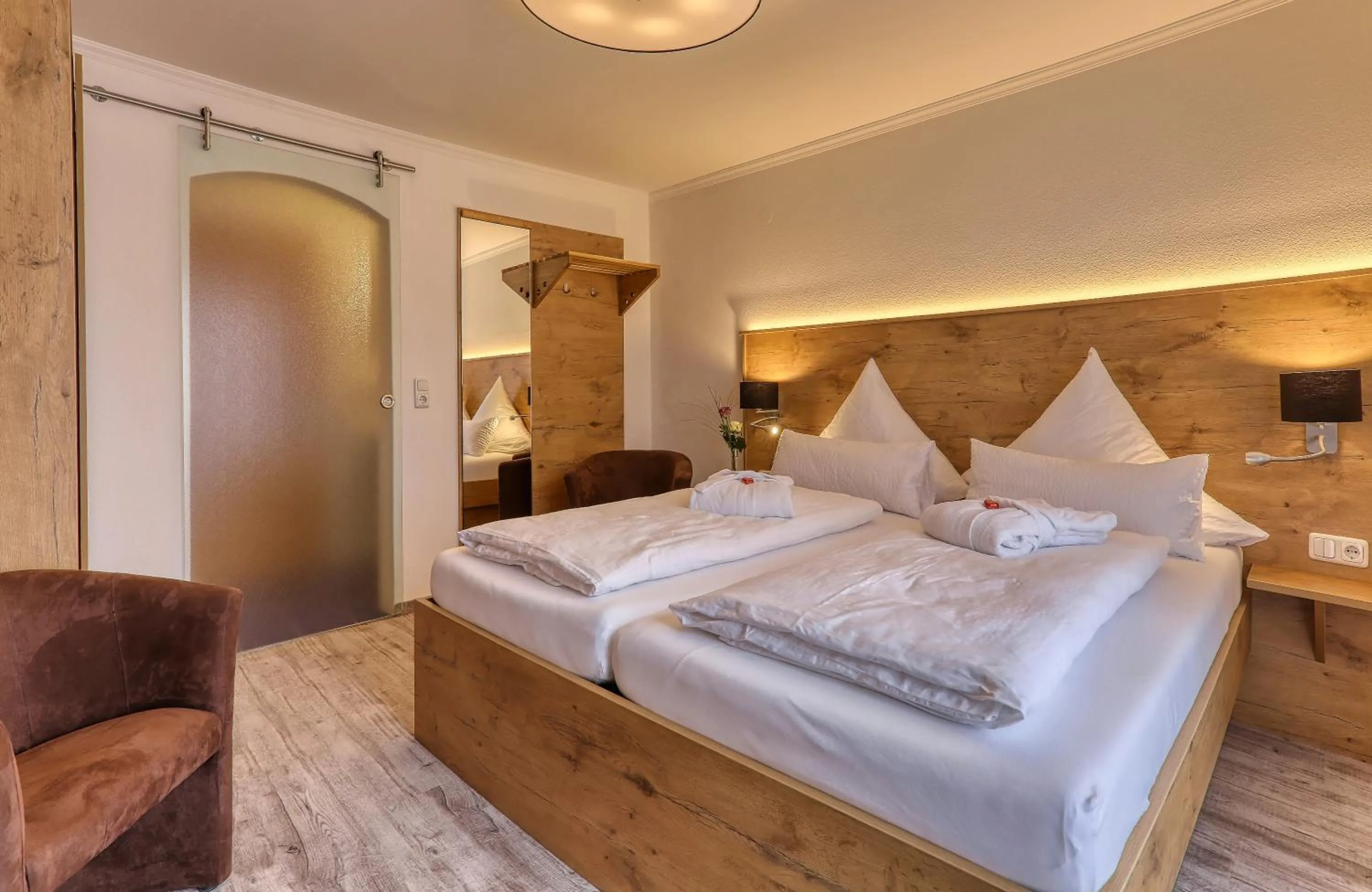 Bed in Hotel Waldfrieden "Das kleine Hotel"