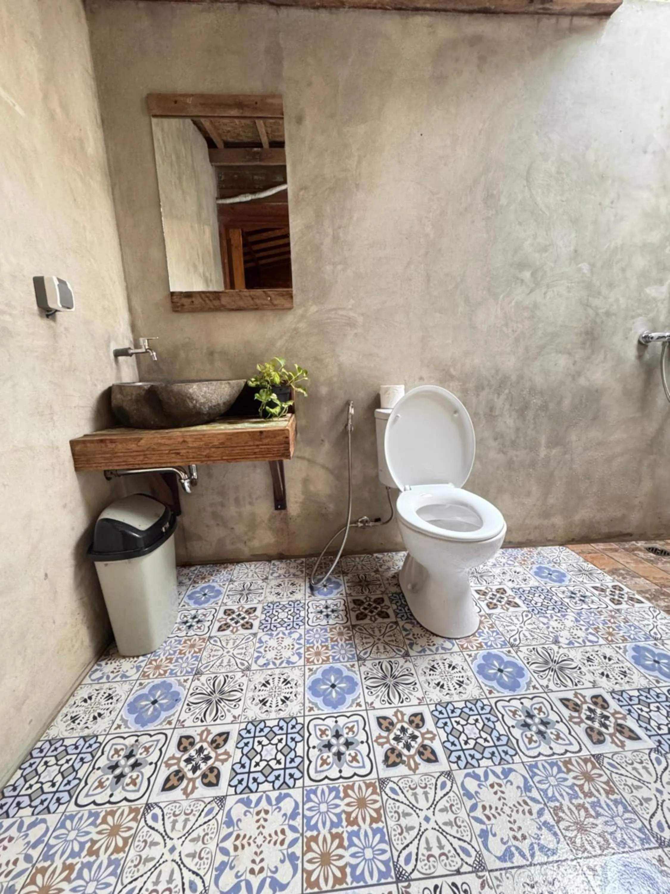 Toilet in Oemah Kangin Homestay