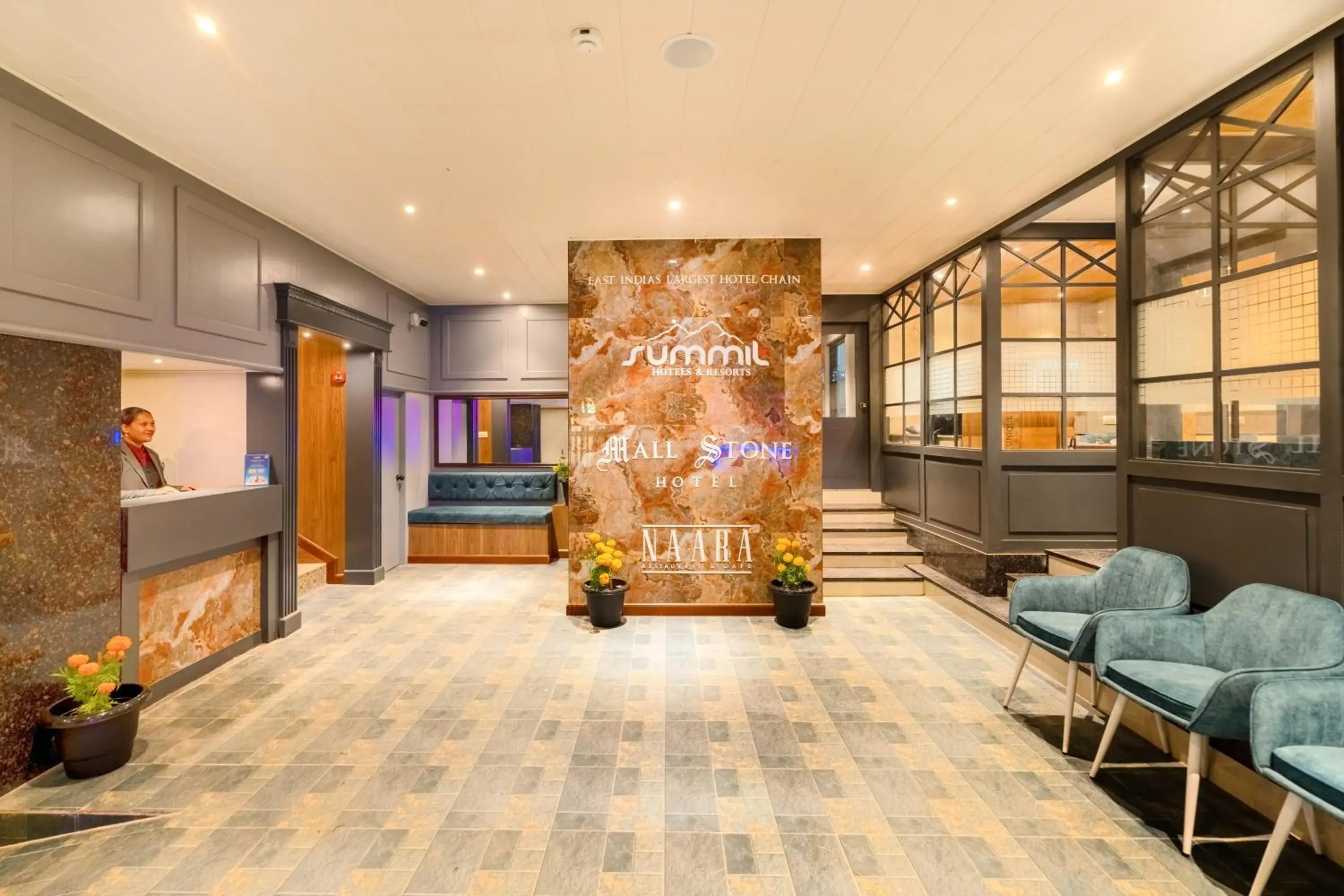 Lobby or reception in Summit Mall Stone Hotel Lobby or reception in Summit Mall Stone Hotel