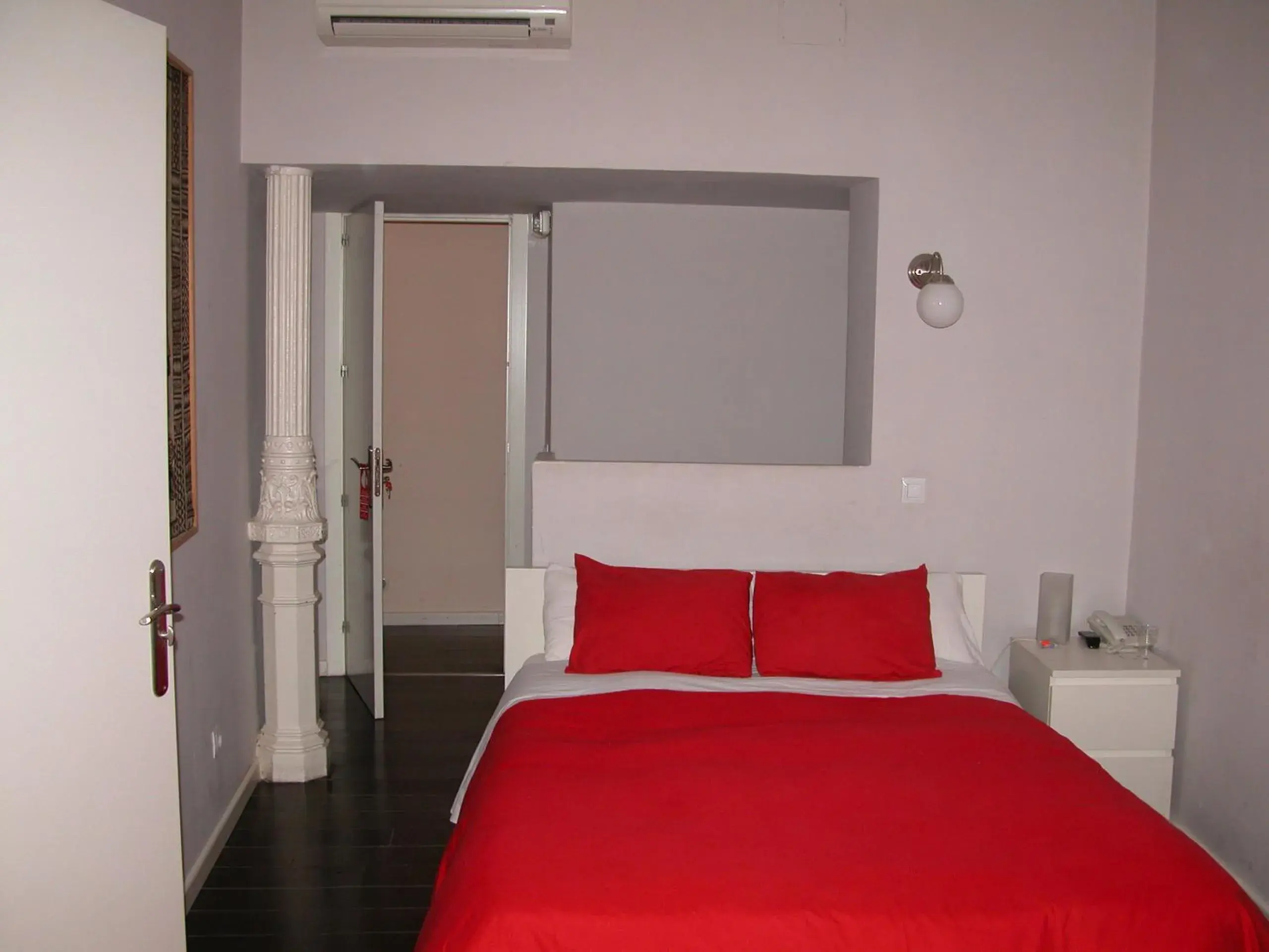 Photo of the whole room, Bed in Hostal Goyal Pizarro