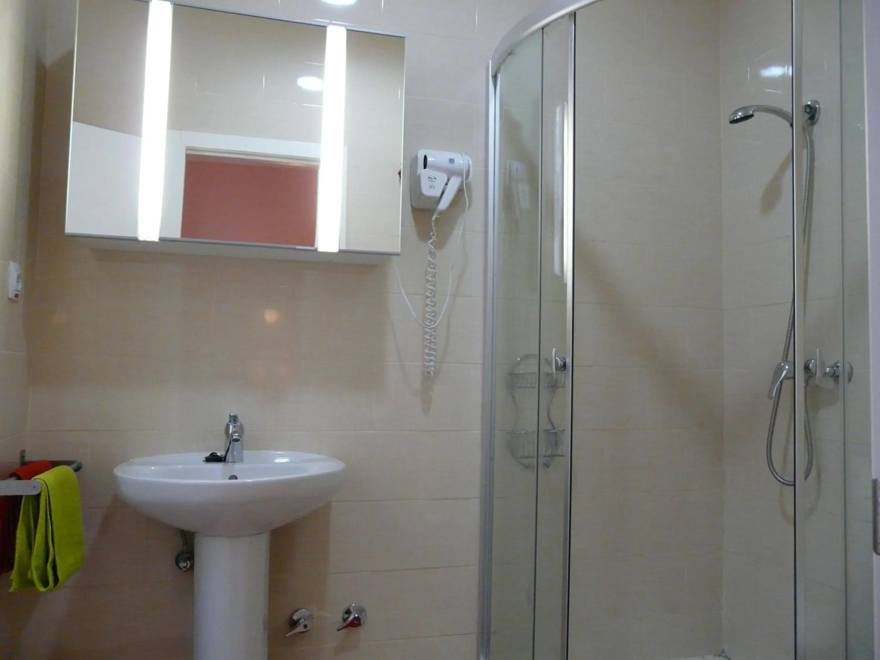 Bathroom in Hostal Goyal Pizarro