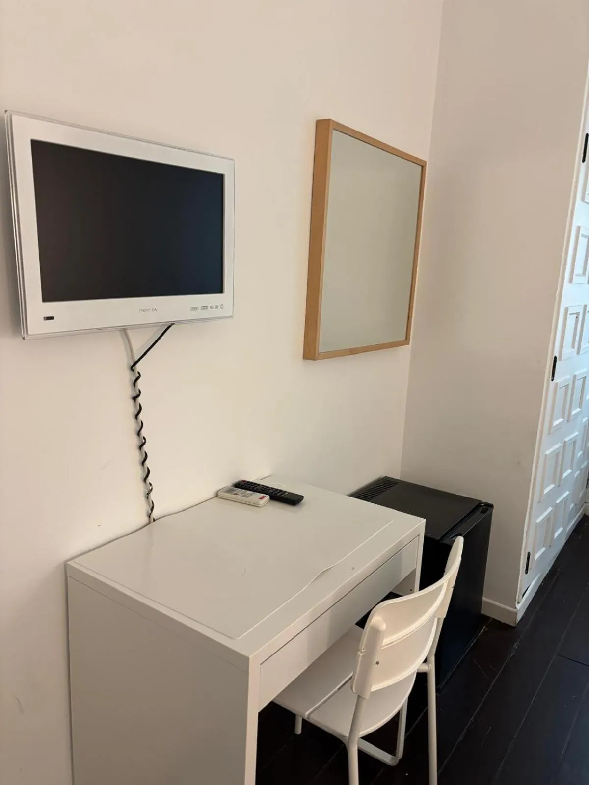 TV and multimedia in Hostal Goyal Pizarro