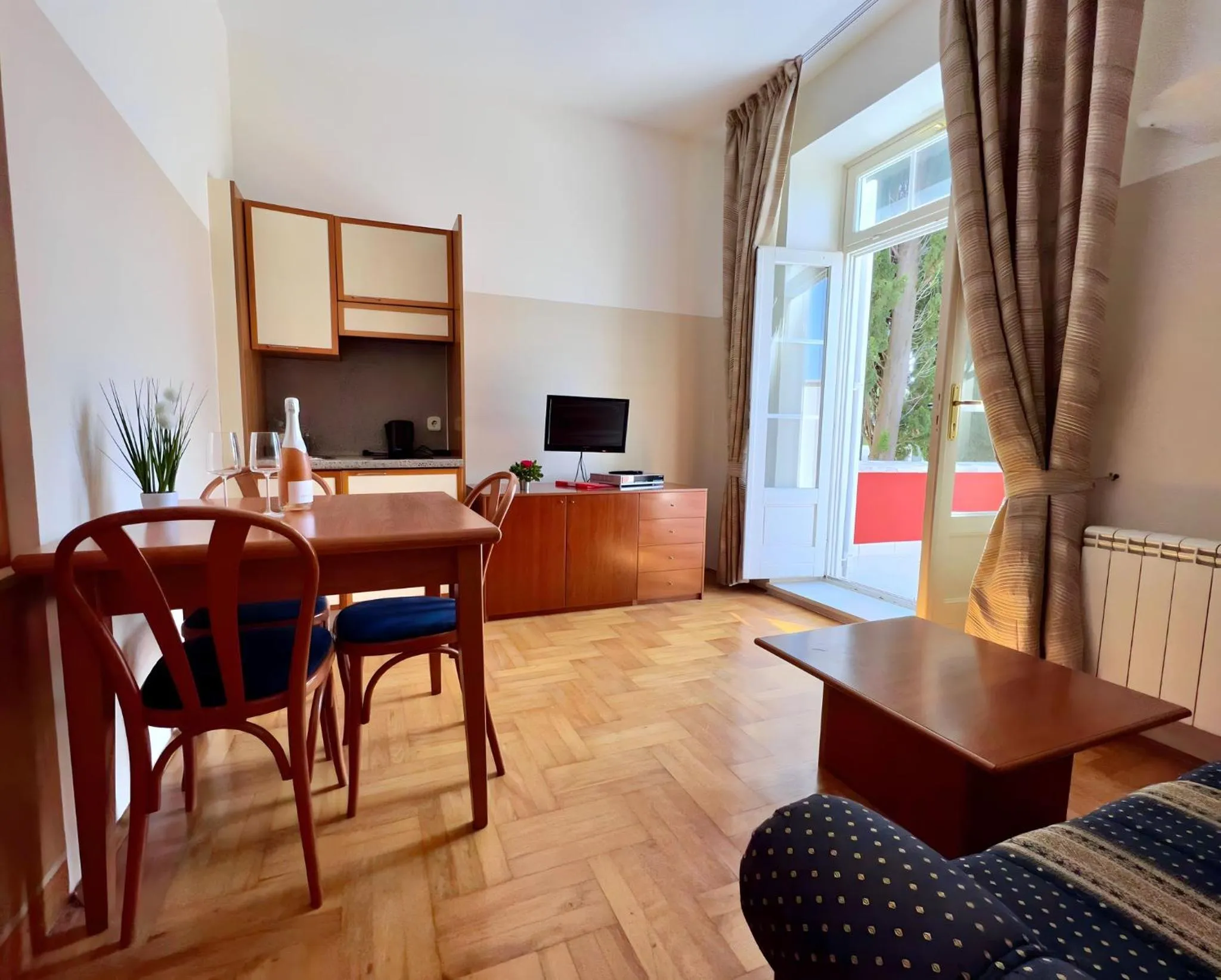 Seating area in Villa Valdepian Apartments