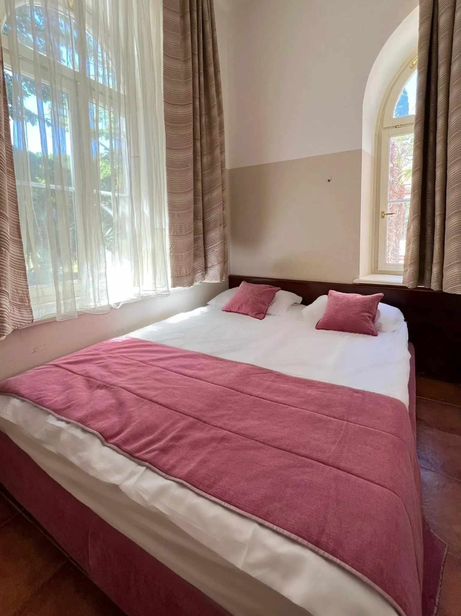Bed in Villa Valdepian Apartments