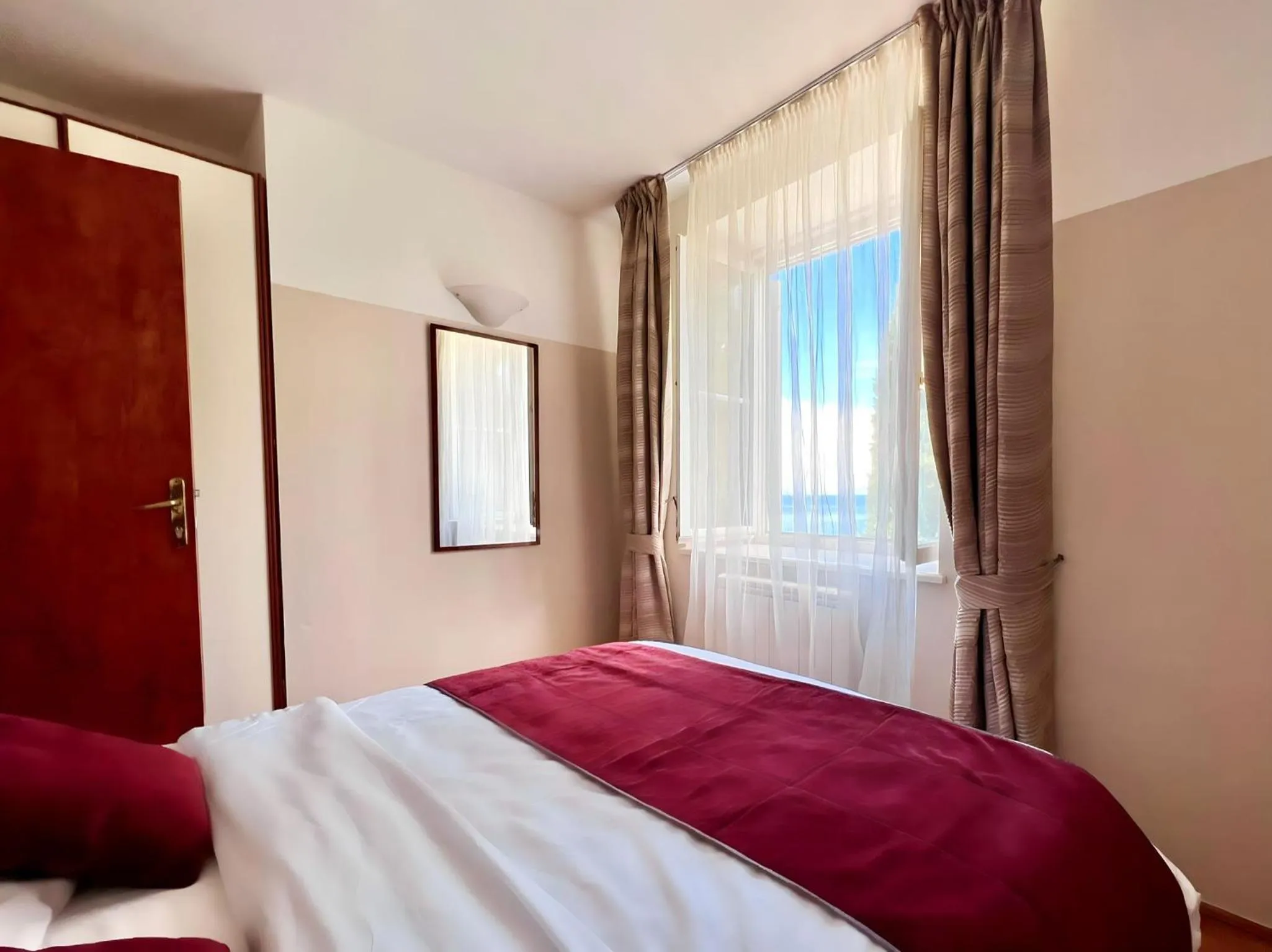 Bed in Villa Valdepian Apartments